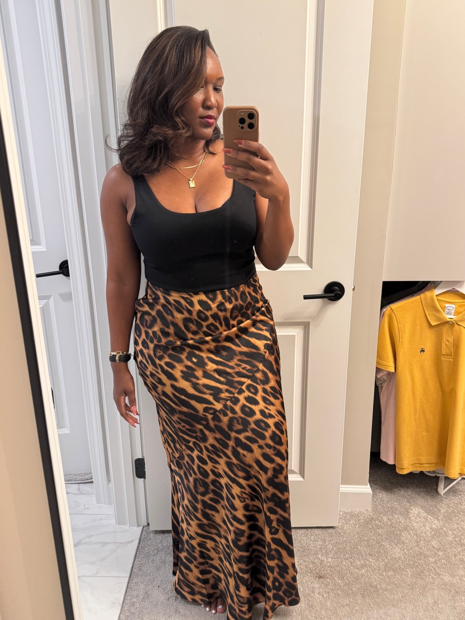 Brought the leopard out for dinner with the ladies! This skirt was definitely a hit.

#LTKStyleTip #LTKFindsUnder50 #LTKOver40
