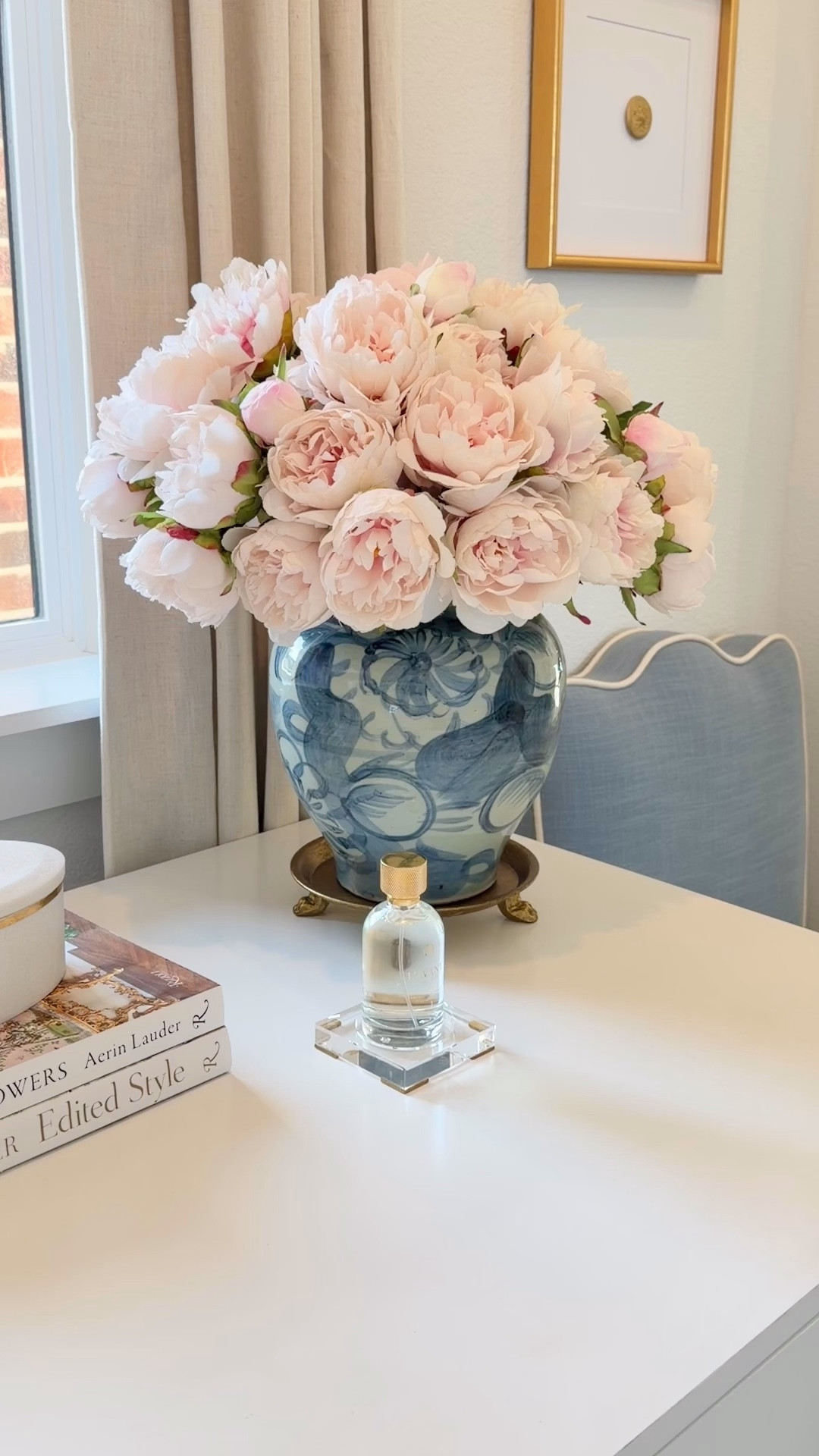 Enjoy 20% off with code: “Jasmin20” This gorgeous room spray by @lavantcollective adds the prettiest, most luxurious touch while layering your home with the most fabulous scents! Their blushed bergamot frangrance is perfect for spring with notes of bergamot and orange blossom  I’ve been using their plant based, non toxic products for 4 years now and absolutely love them all! 🩷✨