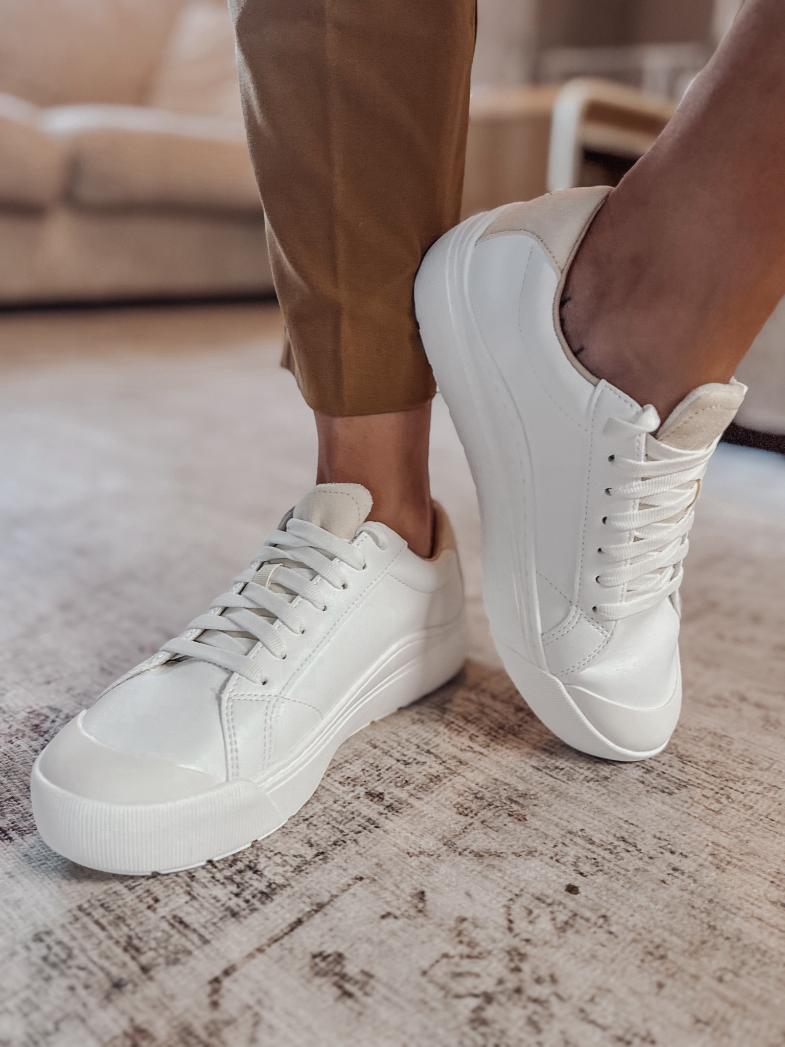 About to travel and do a lot of walking?! BUY THESE. 

Walk a million steps a day for whatever reason? BUY THESE

The instant comfort you feel the moment you slide them on ☁️ and they’re stylish. They go with everything!
 

#LTKBacktoSchool #LTKStyleTip #LTKShoeCrush