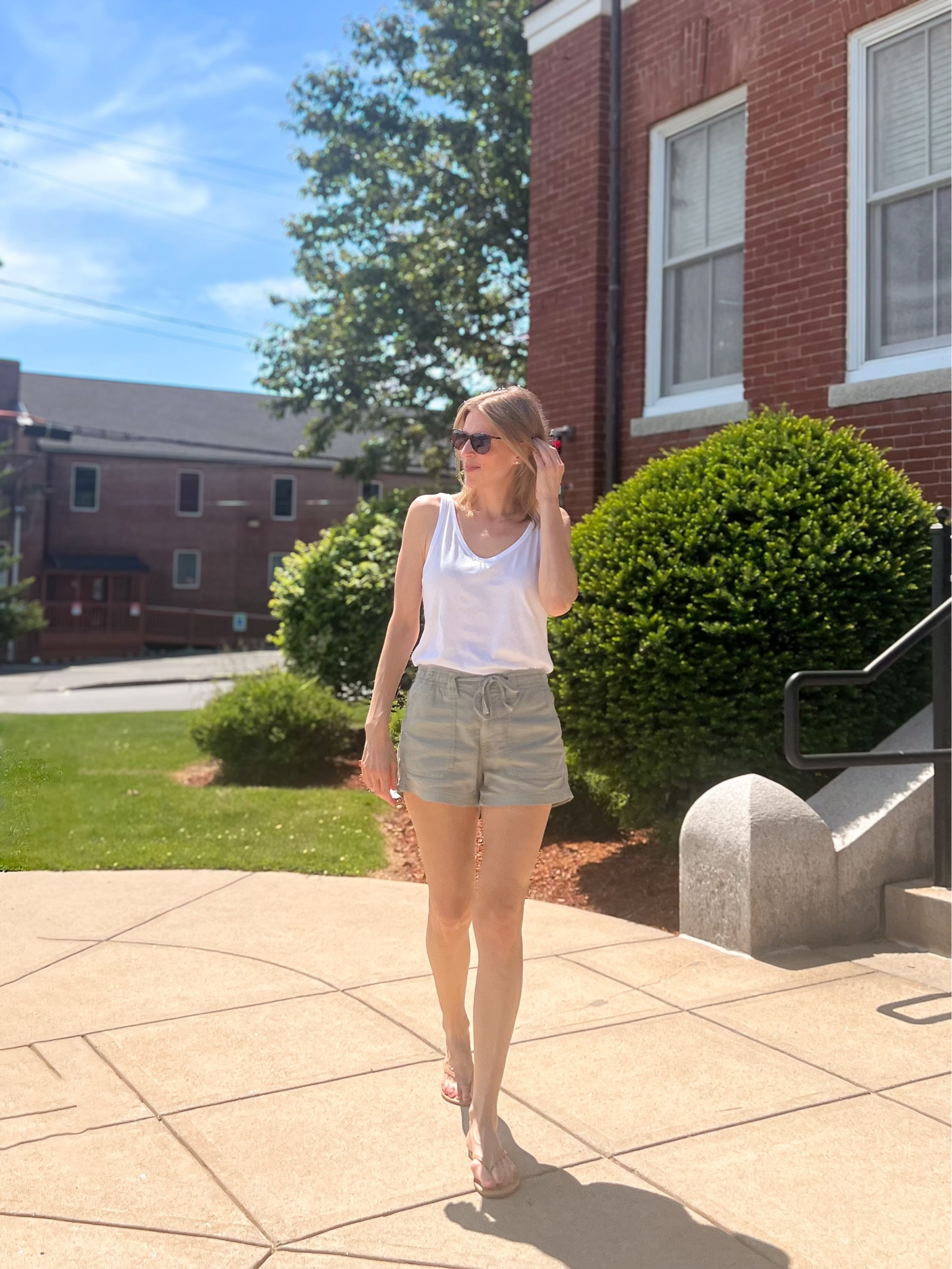 Easy breezy summer vibes ☀️ in my linen blend carpenter shorts from American Eagle. 😎🌸


#LTKStyleTip #LTKFindsUnder50 #LTKFindsUnder100