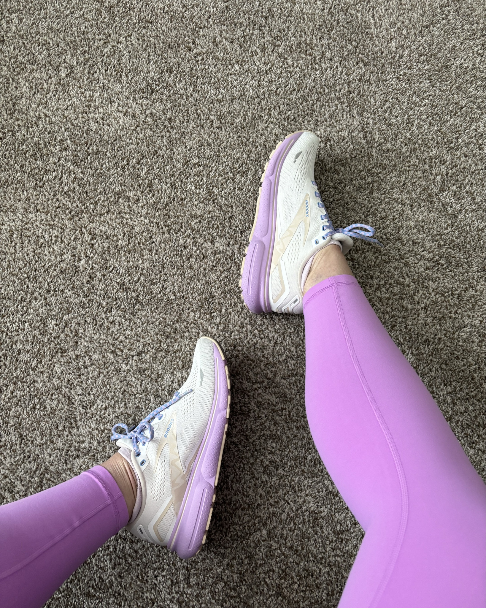 When the shoes match the leggings 🏃🏻‍♀️

Leggings - medium 
Shoes- 9.5 wide 

#LTKFitness #LTKActive #LTKMidsize