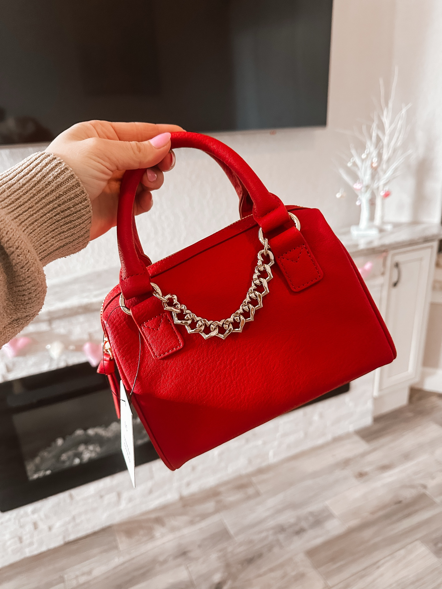 Red handbag | LC Lauren Conrad | Kohls Finds | Handbags | Satchel

#handbag #styletip #valentinesday #kohlsfinds #giftsforher

#LTKGiftGuide #LTKStyleTip #LTKFindsUnder50
