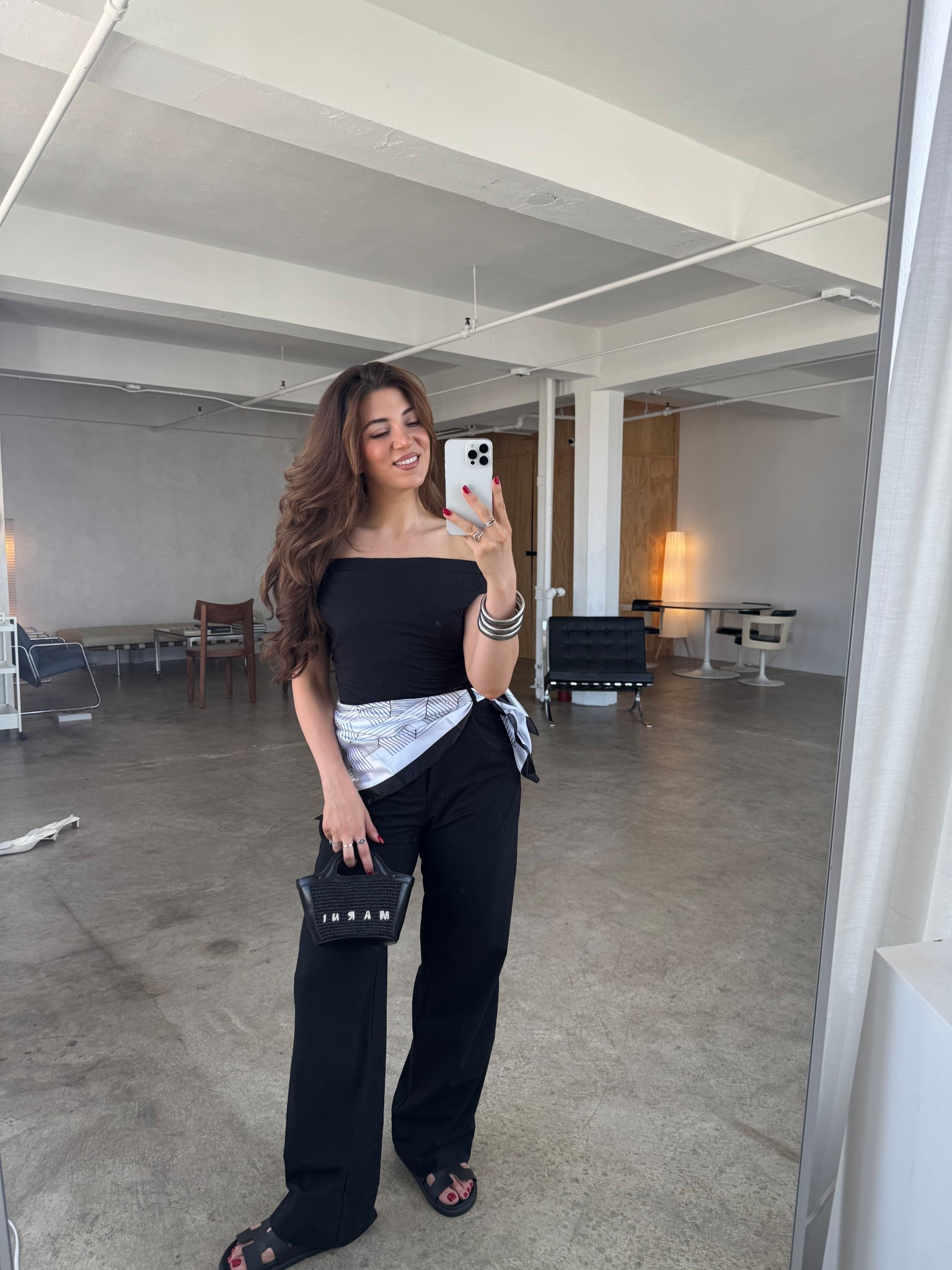 Wearing vs styling ✨ small changes make the biggest difference 🤌🏻

#LTKSeasonal #LTKFindsUnder100 #LTKStyleTip