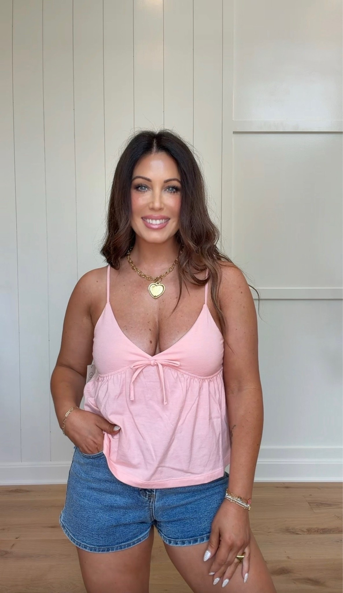 This little pink tank is giving effortless summer 💕 Paired with classic denim shorts for an easy throw-on-and-go outfit you’ll wear on repeat. Casual, cute, and under the “what do I wear” category solved 👏

#LTKStyle #LTKFinds #SummerStyle #CasualOutfit #WalmartFashion #AffordableFashion #SummerOutfit

#LTKmomlife #LTKootd #LTKdayinmylife