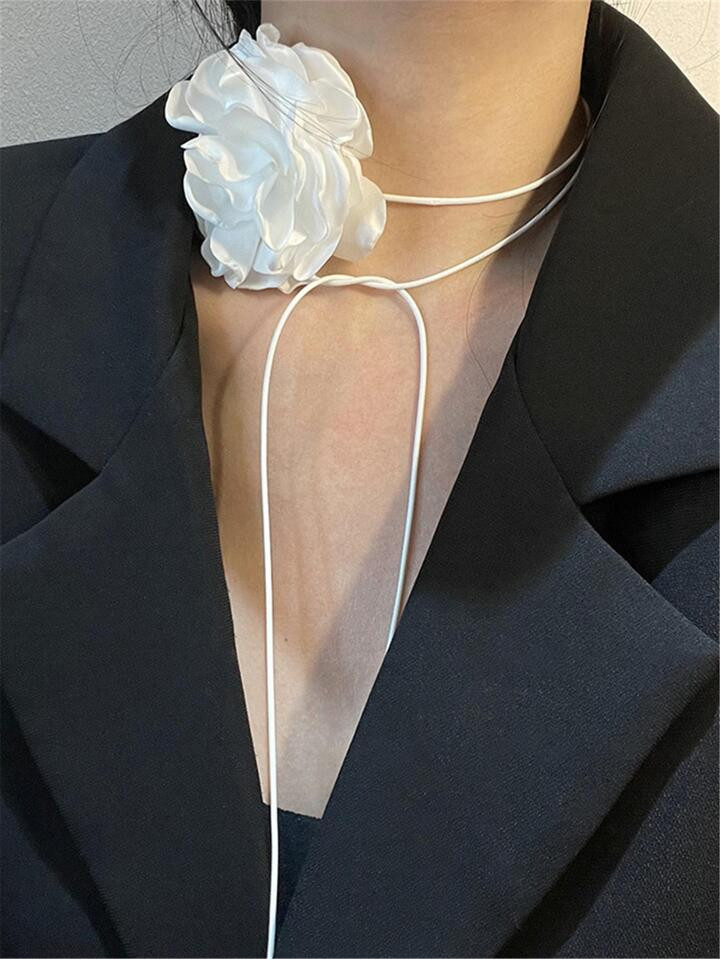 Collar en Y con diseño de flor | SHEIN