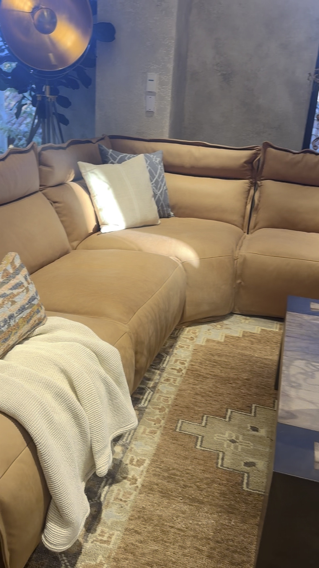 30% off heirloom quality chairs, sofas and sectionals ends today at Arhaus .

#LTKHome #LTKSaleAlert #LTKVideo