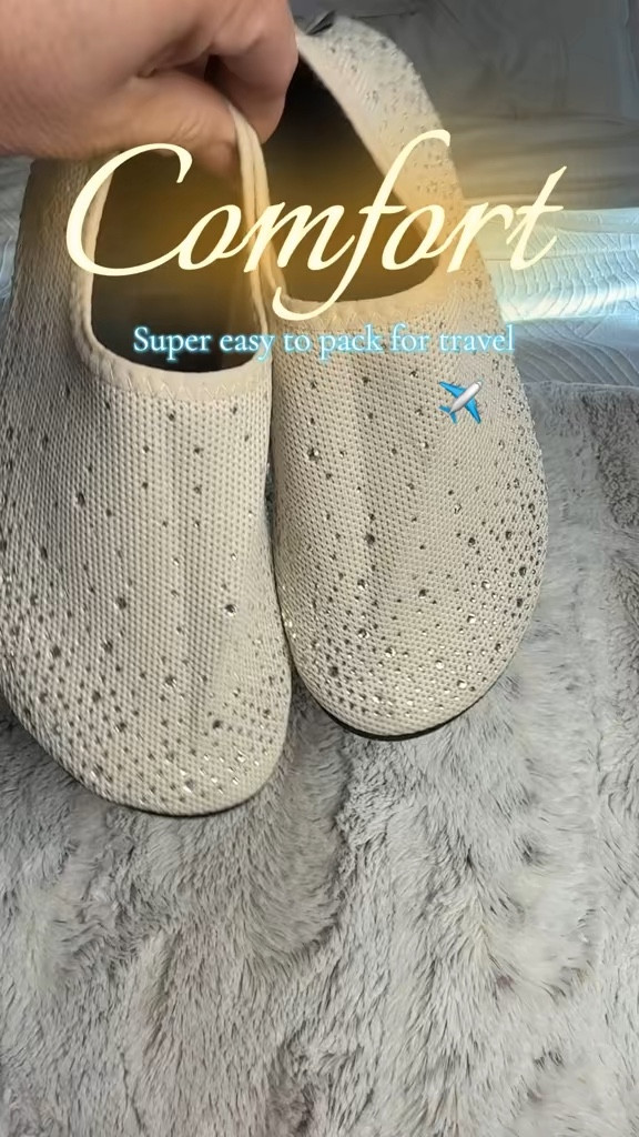 These are great for travel and for every day wear! 🧡