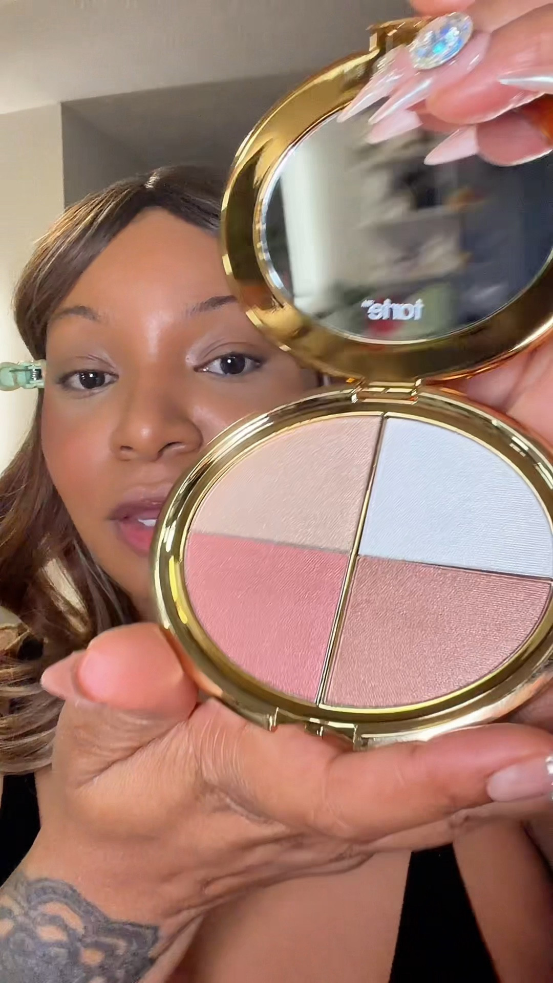 Glow check ✨

Obsessed with this highlighter palette from Tarte Cosmetics — the glow is smooth, radiant, and not glittery at all. It blends like butter and gives that lit-from-within finish that looks expensive in every lighting.

Perfect for soft glam days or full glam nights. I’ve been layering the shades for extra dimension and it eats every time.

Shop it through my LTK 🤍✨

#LTKbeauty #TarteCosmetics #GlowRoutine #MakeupFavorites #SoftGlam

#LTKgrwm #LTKBeauty #LTKU