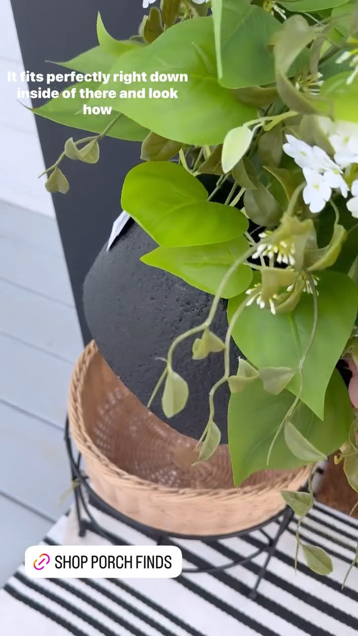 Front porch decor // Amazon home //target finds 

This planter from Target is so pretty and this faux plant front Amazon fits perfectly inside!! It’s so stunning together! 






Amazon finds 
Faux plant 
Target home 
Spring decor 
Home decor 
Front porch 


#LTKFindsUnder100 #LTKHome #LTKWatchNow