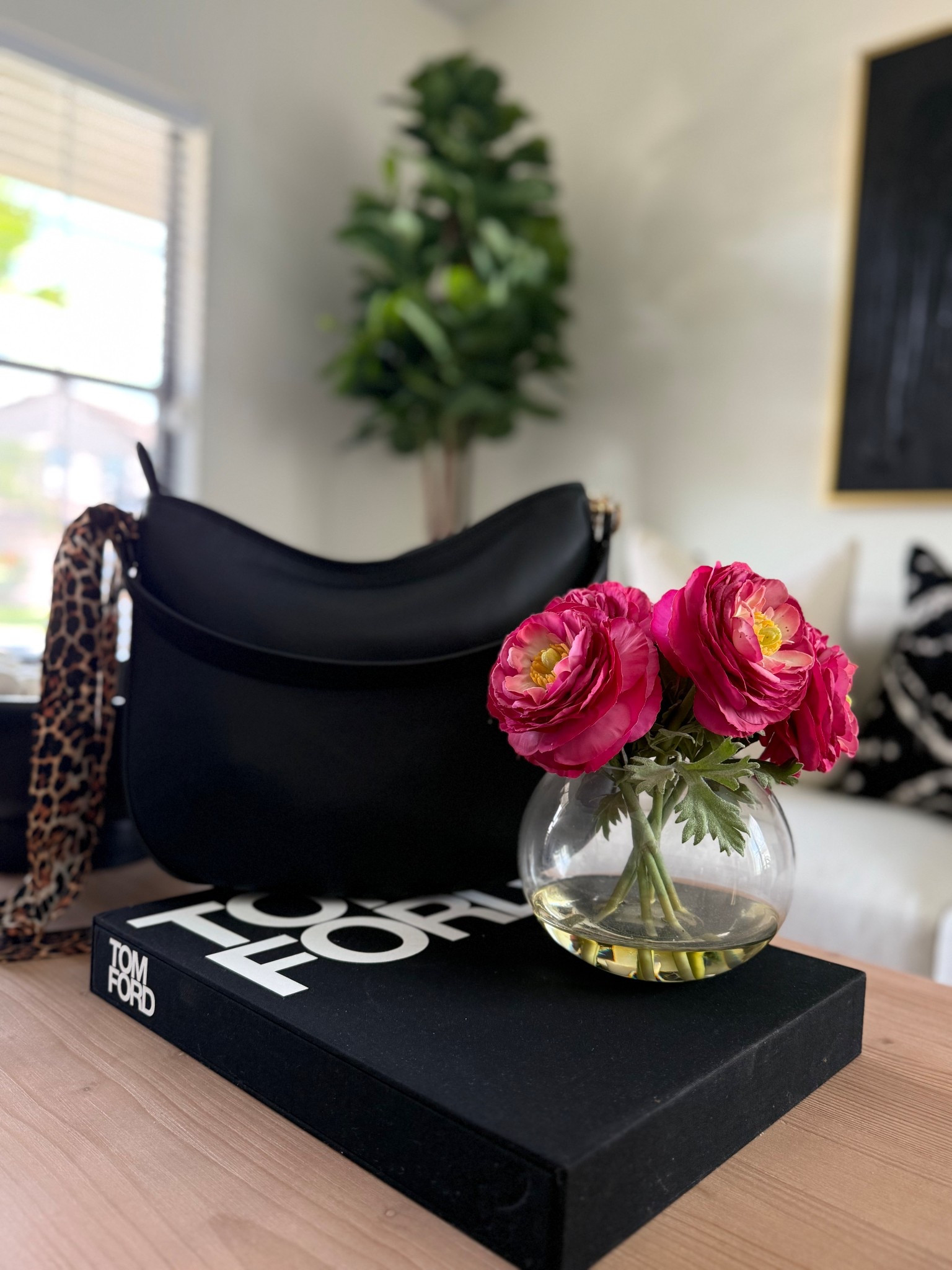 Ever wonder what a girl's bag says about her? 🌟 Here's a peek into my world! From must-have essentials to a few surprises, every item tells a story. Dive in and discover what keeps me organized and inspired! 👜✨ #WhatsInMyBag #LTK #BagSecrets

#LTKItBag #LTKBeauty