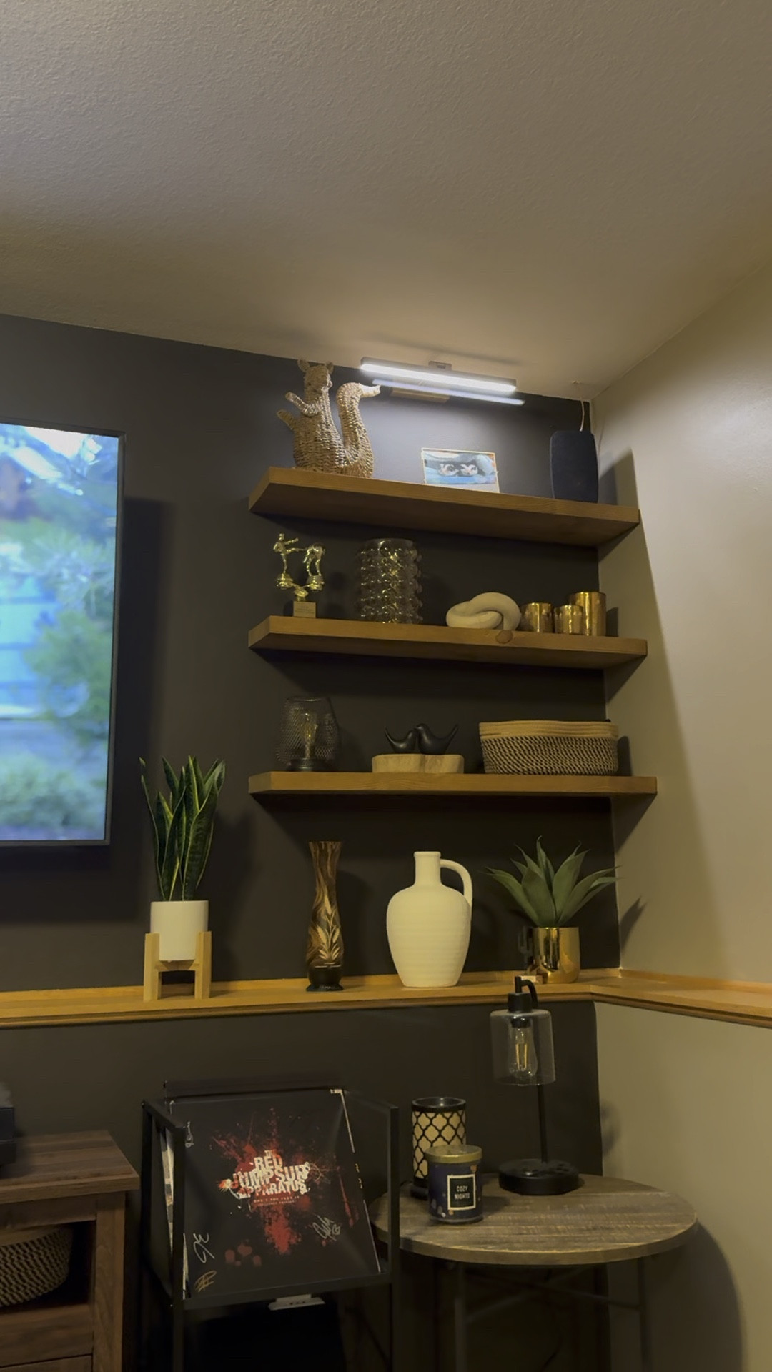 Just recharged my sconces and I’m excited to watch a movie with them on tonight!

living room / lighting / home / lights / sconces

#LTKWatchNow #LTKHome #LTKFindsUnder50