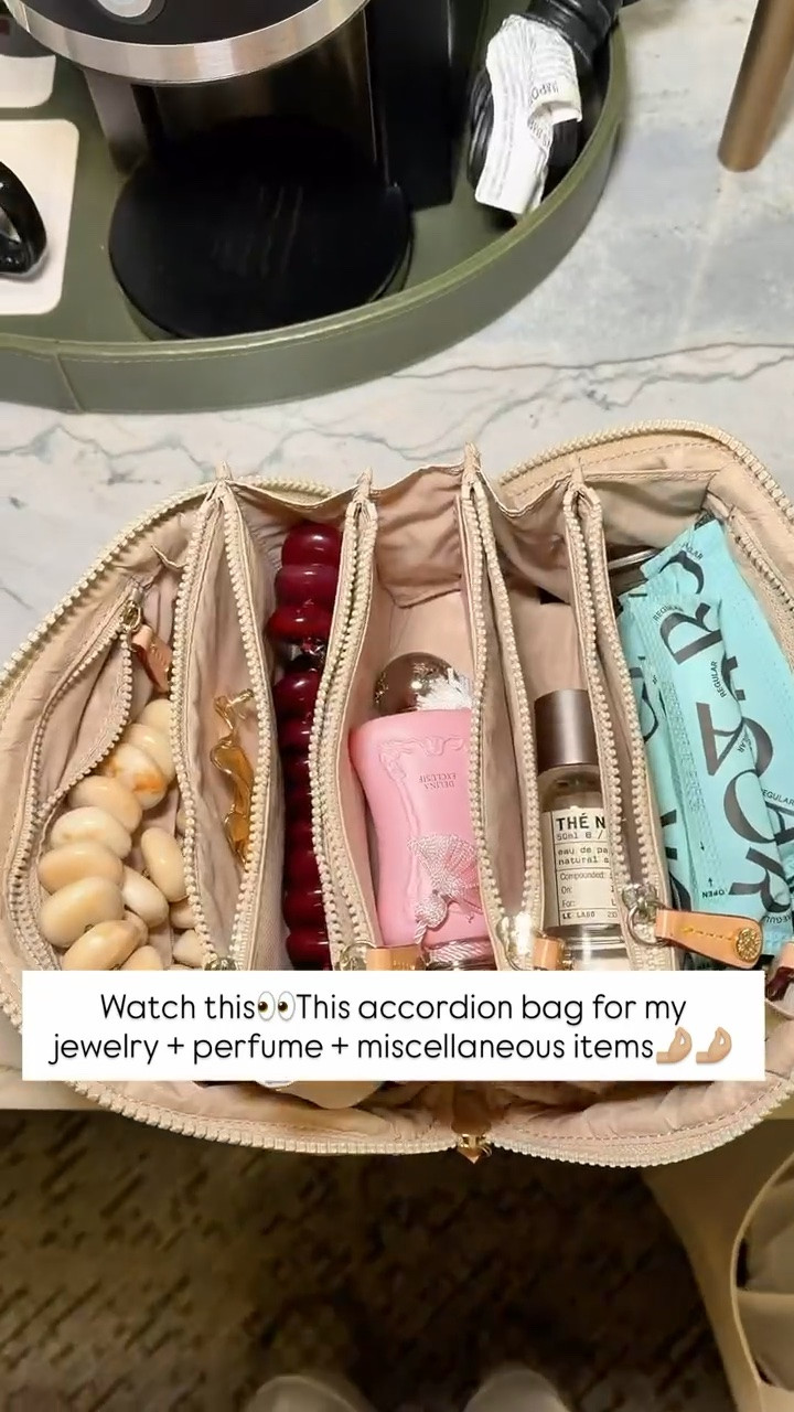 My travel must-haves I would be sad if I didn’t pack!! Linking some of my favorite books at the bottom. Love this accordion bag for my perfume/jewelry/random items.
#LTKootd #LTKTravel #LTKSeasonal