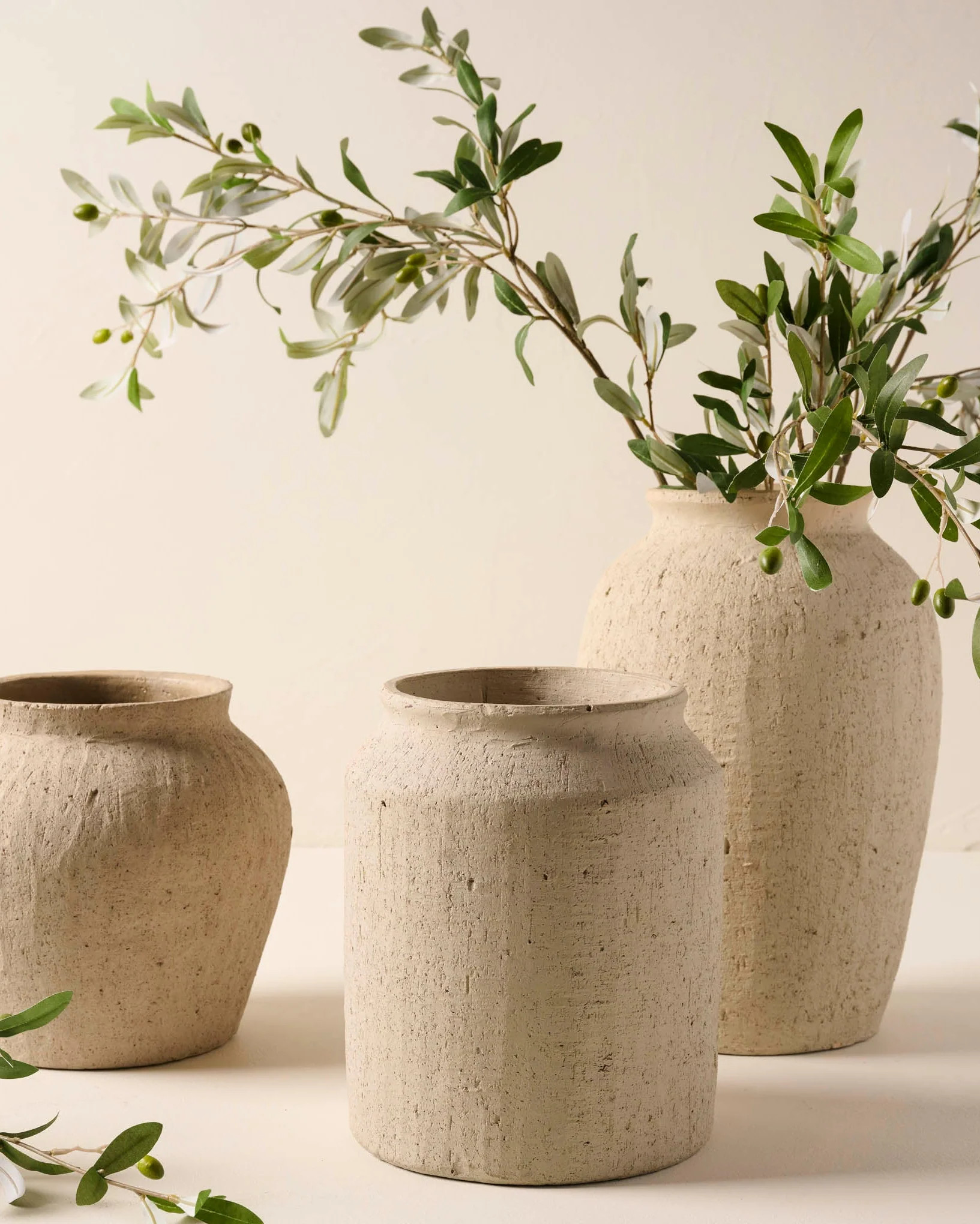 Small Textured Adrienne Vase | Magnolia