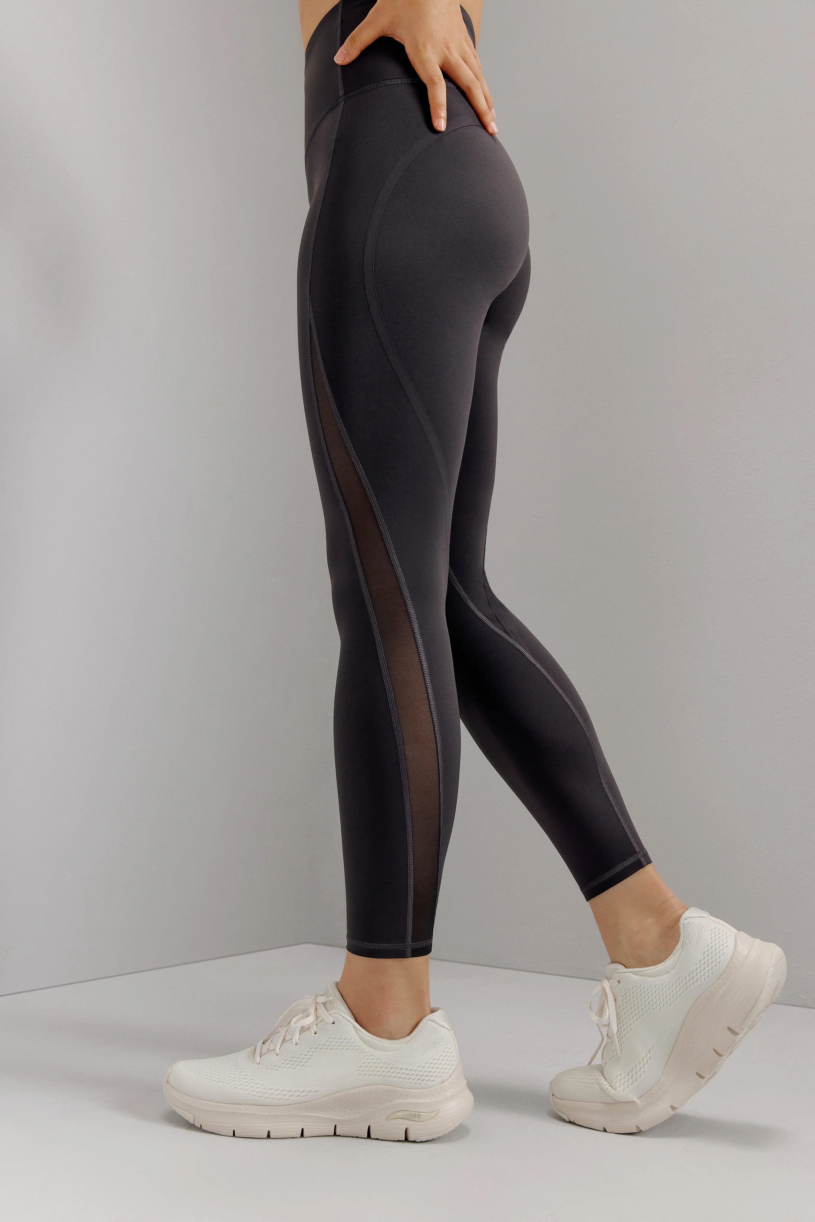 Core Medium Support Leggings | NEIWAI