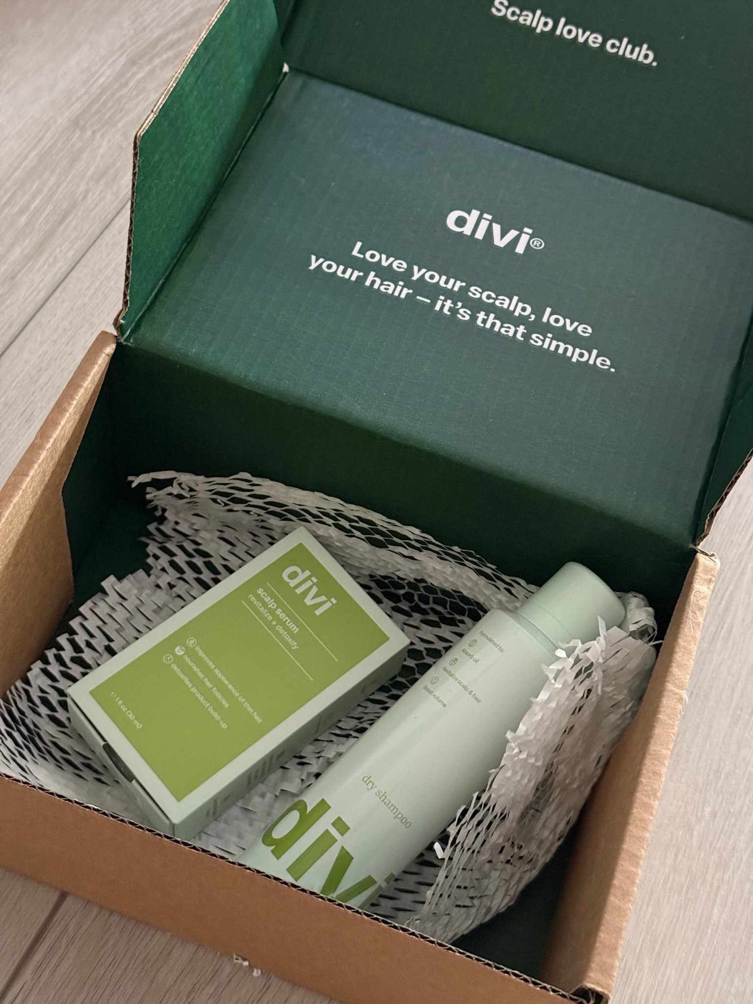 Restocked my favorite scalp serum & excited to try out their dry shampoo and they’re having a 25% off site wide sale right now - use code LONGWEEKEND25

My scalp gets oily quickly, and this has helped so much with reducing oil but still keeping my scalp hydrated 


#LTKFindsUnder100 #LTKBeauty #LTKSaleAlert