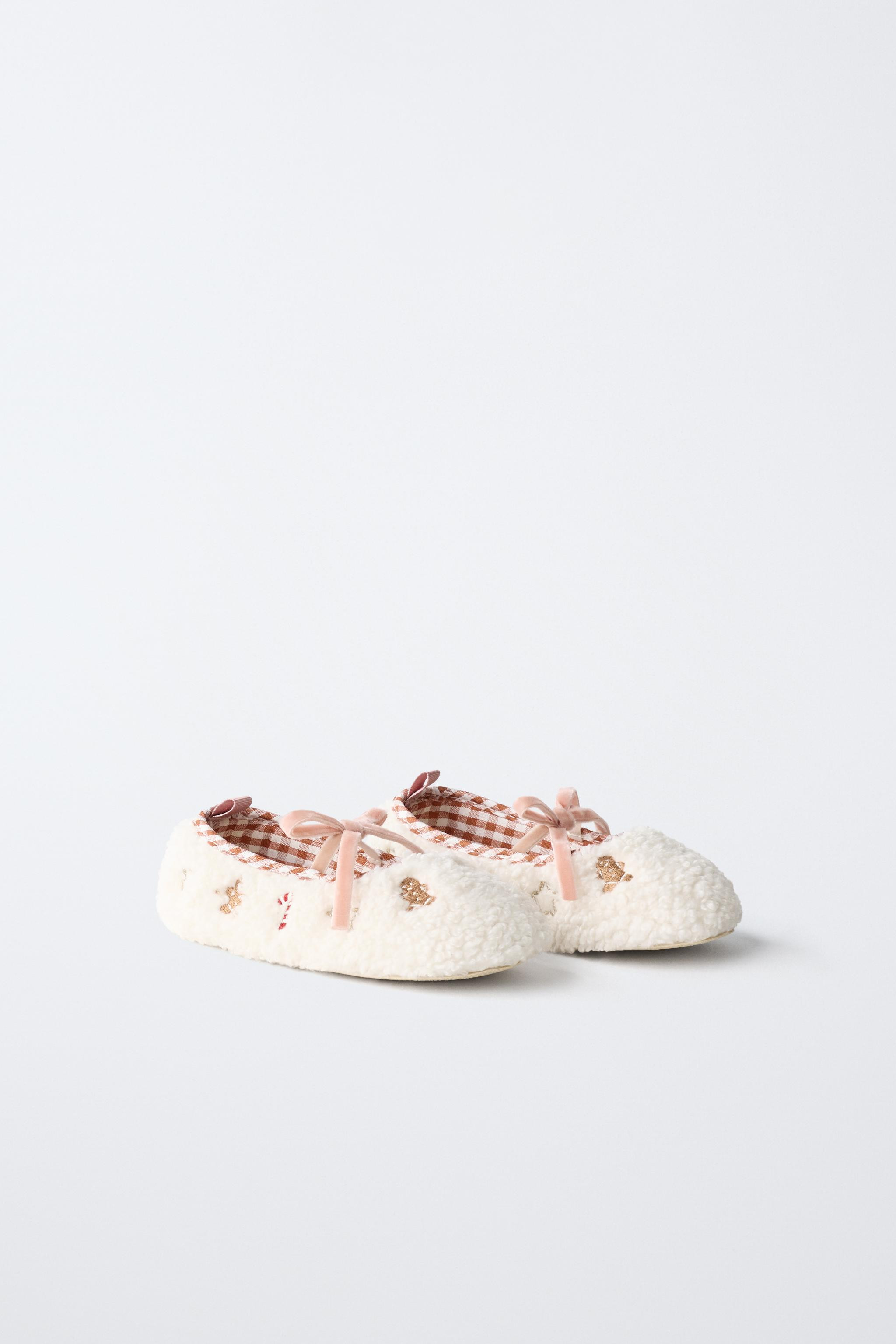 CHRISTMAS HOUSE SLIPPERS | Zara US