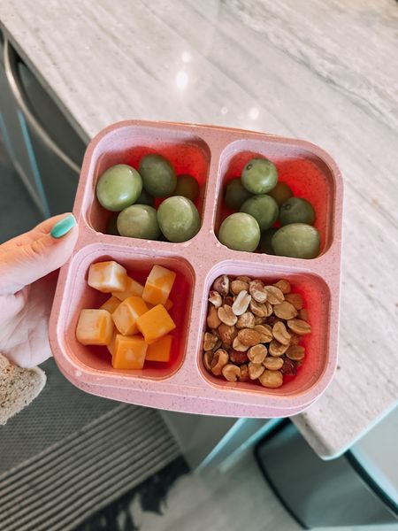 5 pack of 4 compartment plastic Tupperware containers for snacks or meal prep

#LTKhome #LTKfindsunder50 #LTKkids