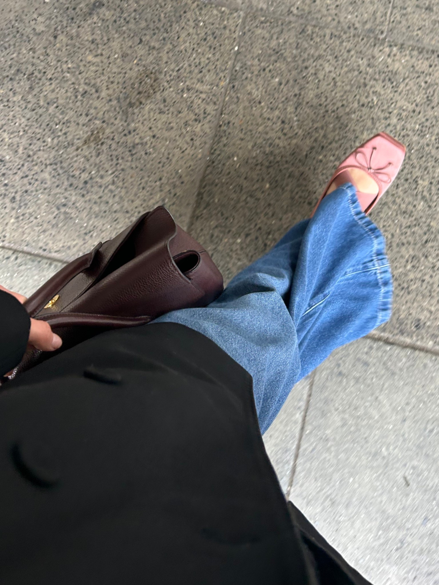 Office look
London office
Workwear
Smart casual
Satin baller flats
Wide leg jeans
Autumn outfits


#LTKFashionMonth #LTKworkwear #LTKautumn