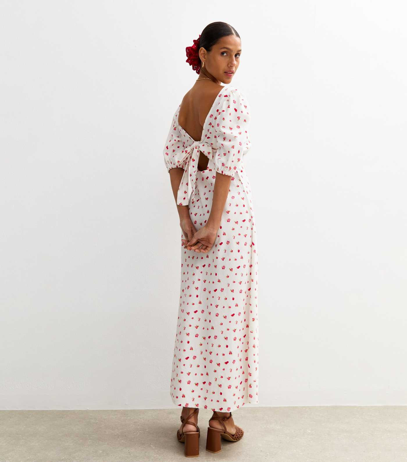 White Berry Print Tie Back Midi Dress | New Look | New Look (UK)