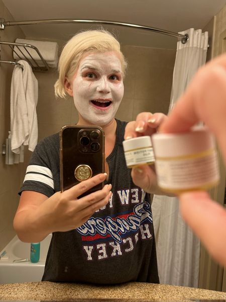 Face mask sunday. Love this one from Farmacy. It leaves my skin so soft. 

#LTKbeauty #LTKHoliday #LTKGiftGuide