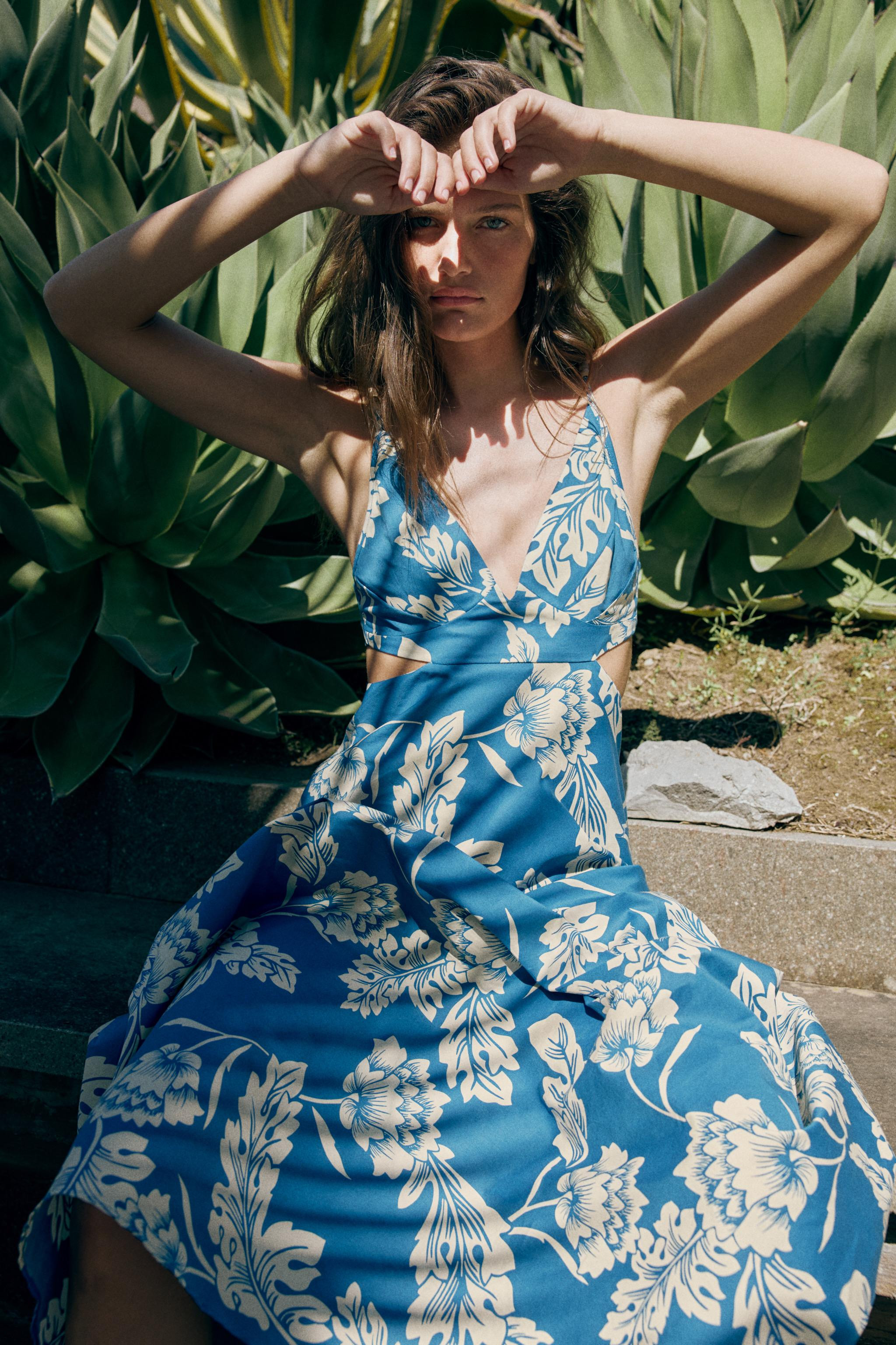 PRINTED MIDI DRESS WITH VENTS | Zara UK