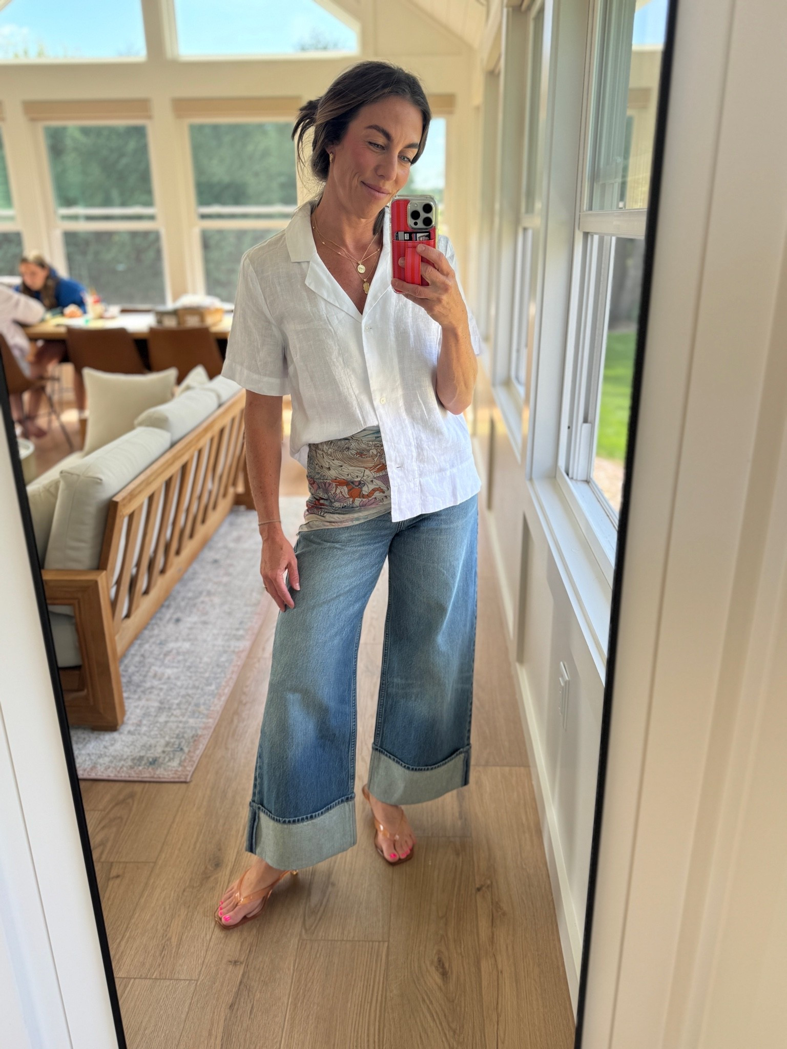 Linen button down top: Xs
Jeans: 25 short