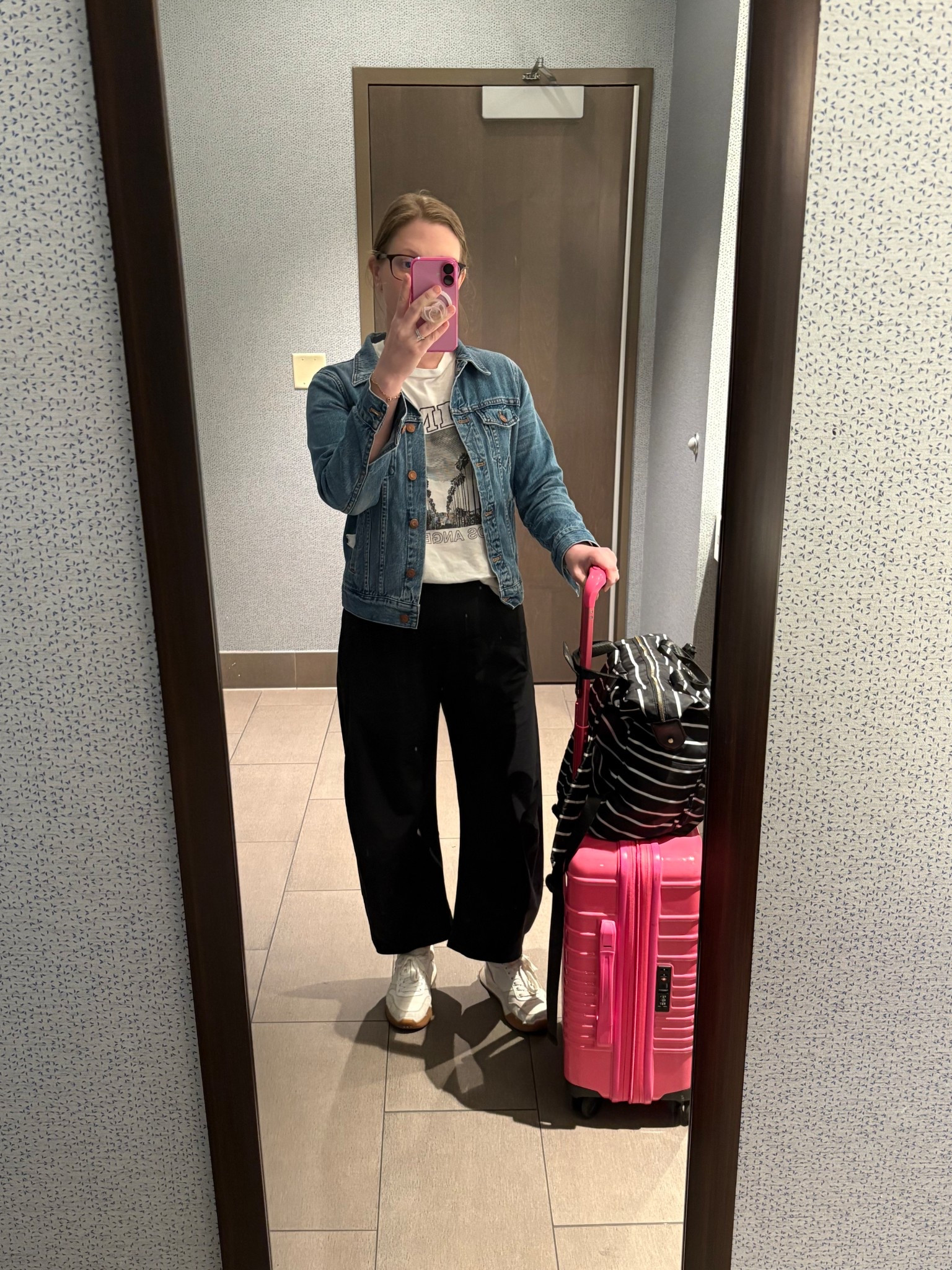 The perfect early flight straight to the office pant. So comfortable! 