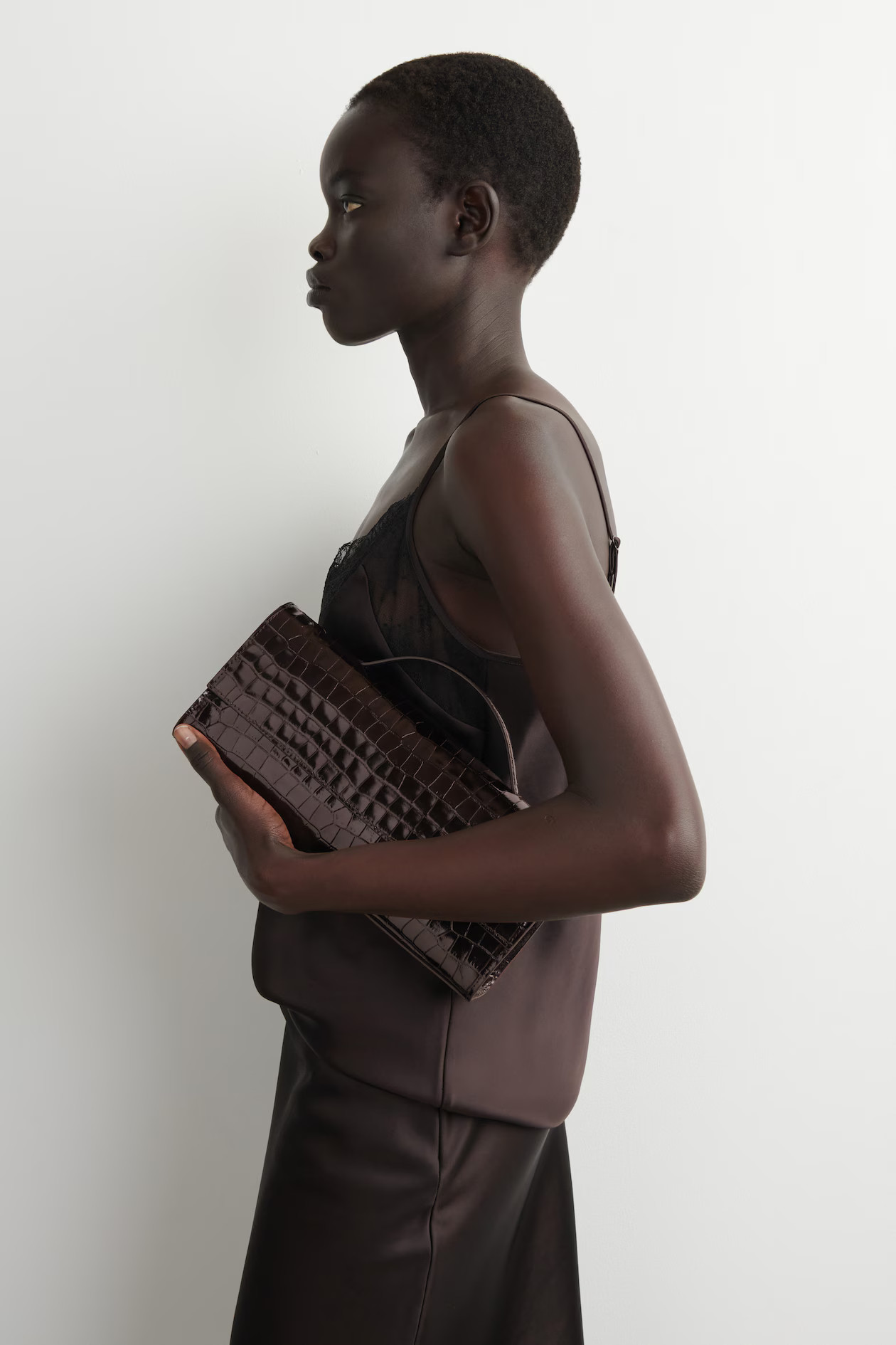 GALLERY CLUTCH BAG - CROCODILE-EFFECT LEATHER - BROWN | COS US | COS (US)