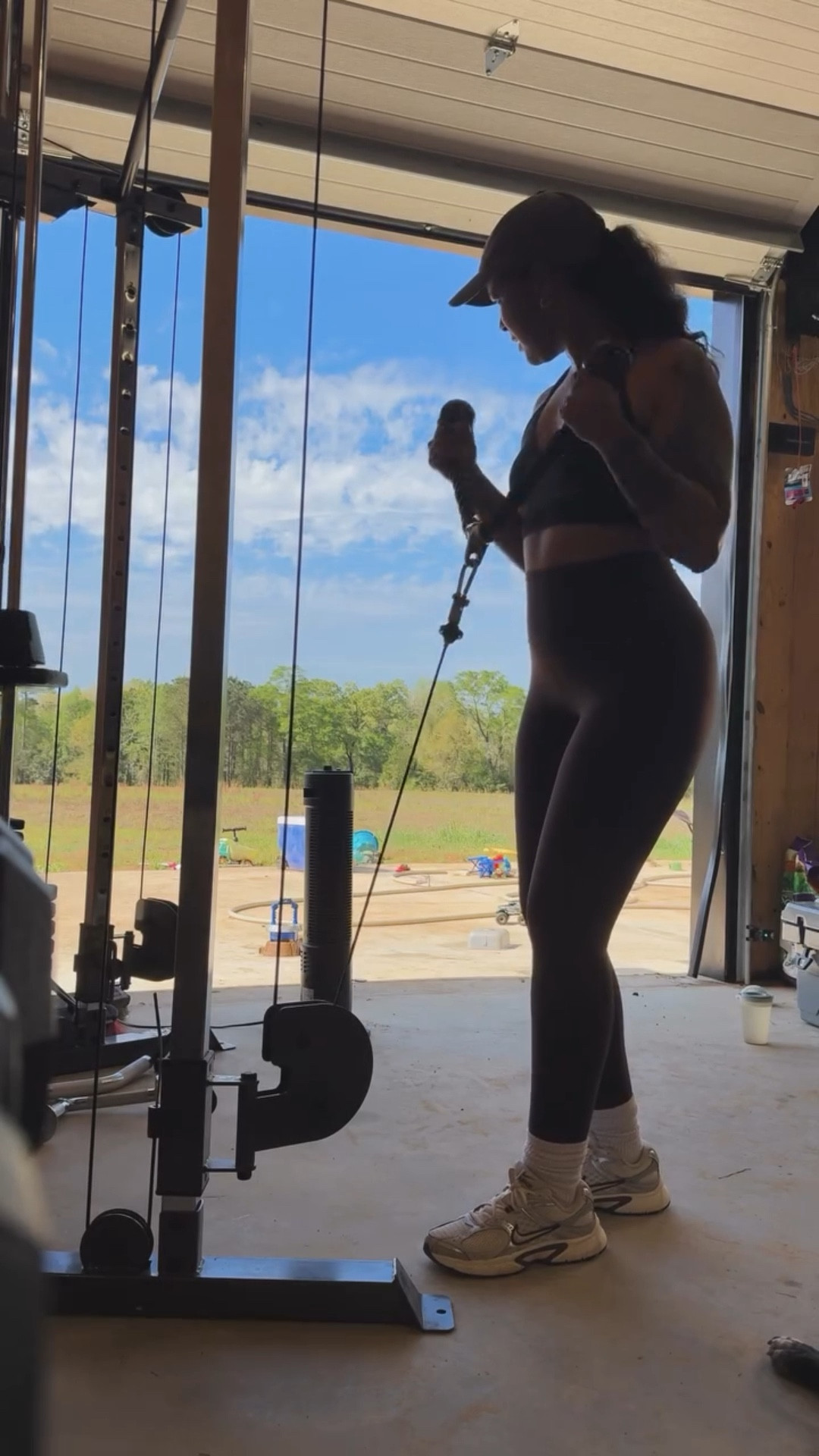 No April Fool’s jokes around here. I got the best workout in today before lunch and I’m feeling 🤪🤪💪🏽💪🏽

#LTKfitnessgoals #LTKmorningroutine #LTKMidsize