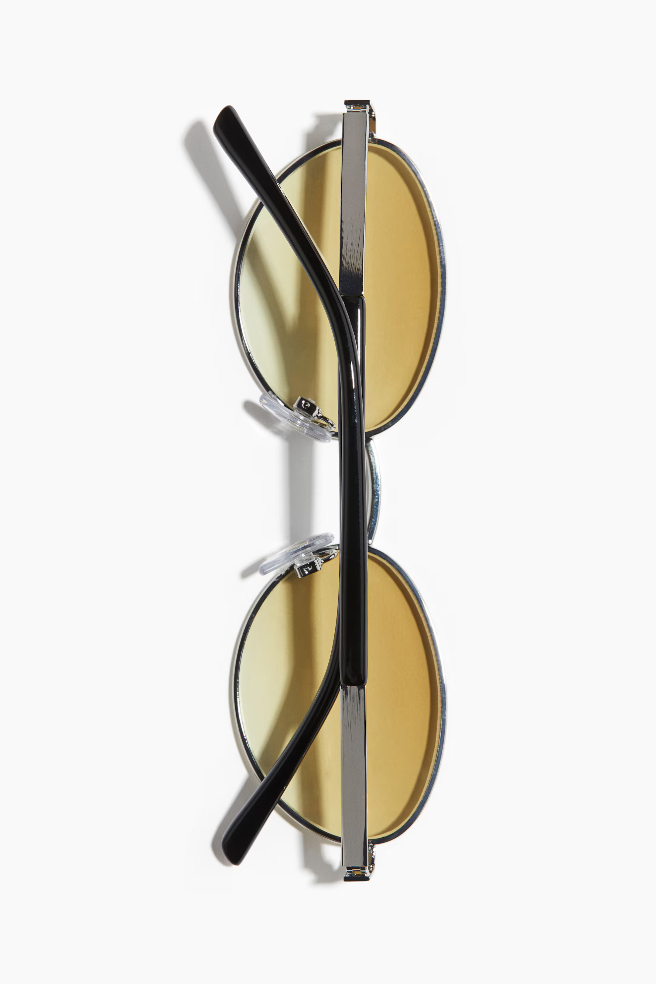 Oval sunglasses | H&M (UK, MY, IN, SG, PH, TW, HK)