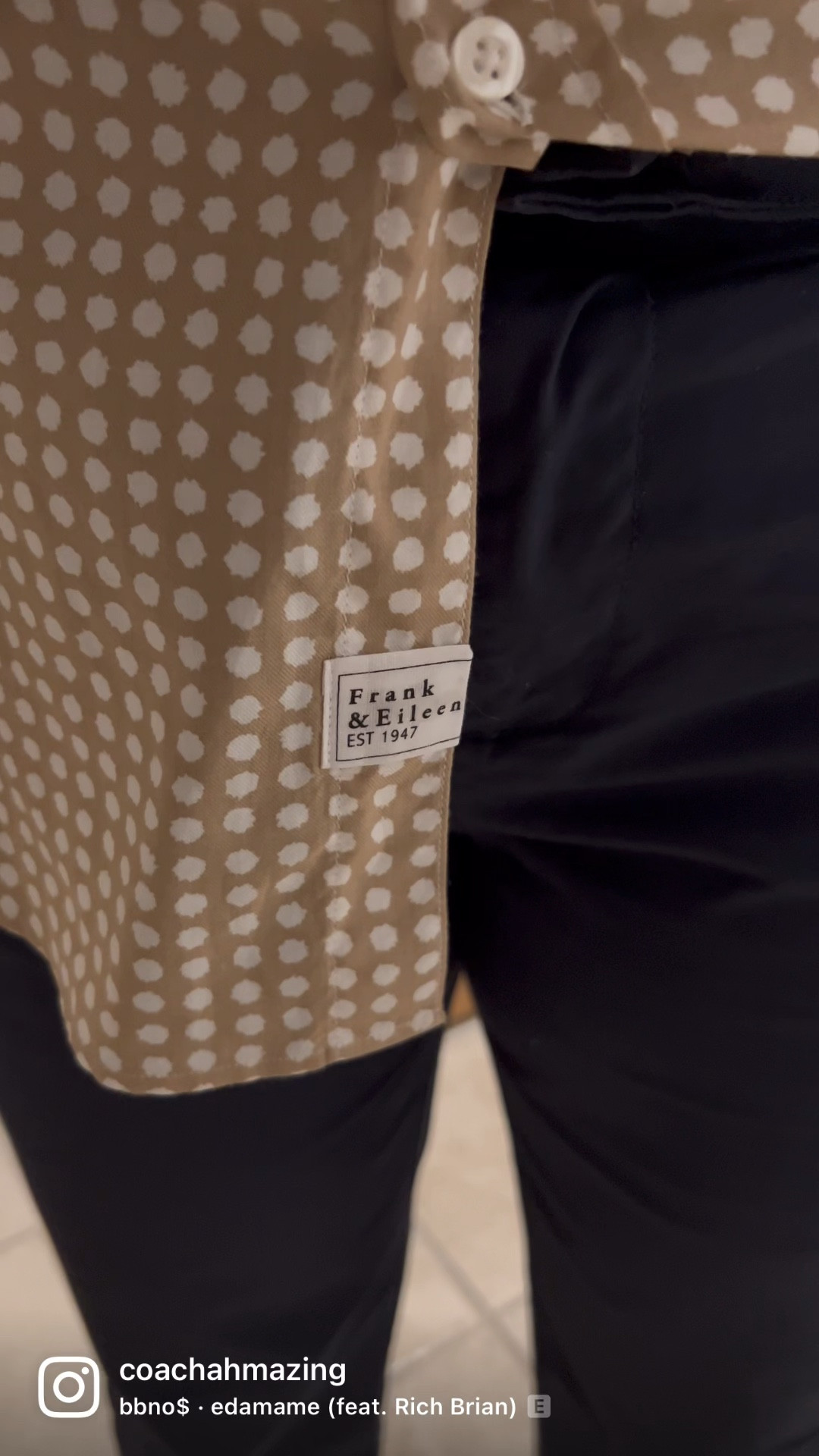 On my way to take the kiddo to swim. It’s hot in the tank, so wear a lightweight top, roll those sleeves and your good to go!
And I’m not even trying with this look🤗



#LTKFind