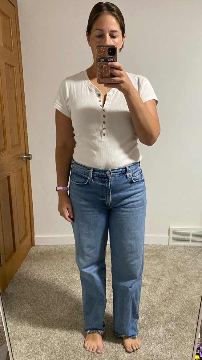 Loving the fit of these relaxed jeans, super comfortable and makes the butt look good! 



#LTKMidsize