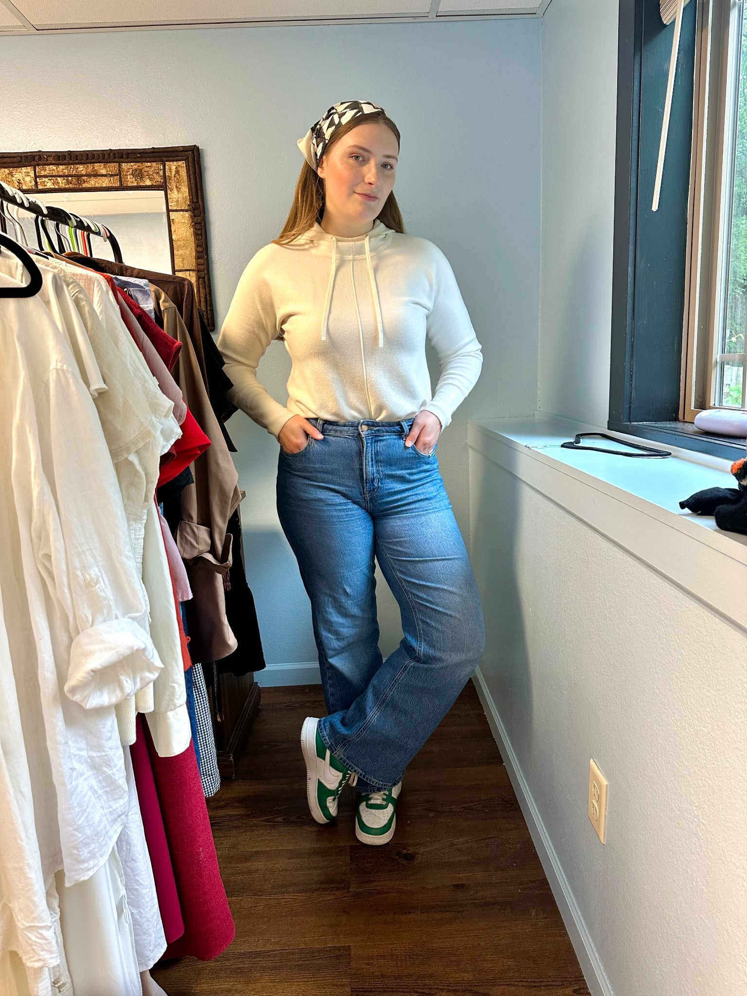 Why is it so cold out? 
Sweatshirt is Banana Republic and I linked similar.
I am 5’8” size 12 jeanss