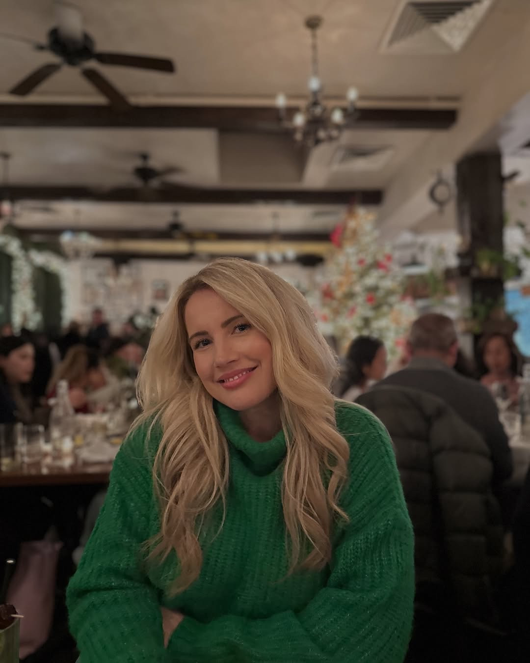 Received so many questions on this green turtleneck sweater I wore while in NYC! 💚

#LTKSeasonal #LTKStyleTip #LTKHoliday