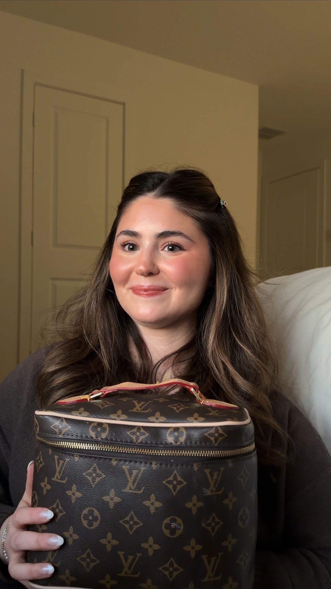 Makeup bag refresh to kickoff the new year! Only keeping everyday makeup essentials and what I use for social occasions 🤎 

Makeup bag, Everyday makeup, makeup bag, essentials, makeup bag must haves, glowy makeup, bronzey makeup, clean girl aesthetic, cream blush favorites, makeup for brunettes, makeup for hazel eyes, makeup favorites

#LTKgrwm #LTKselfcare #LTKBeauty