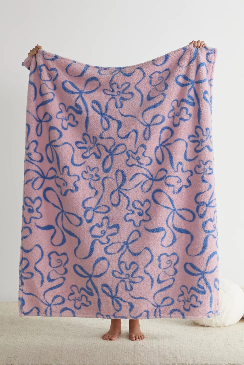 Printed Super Plush Throw Blanket | Urban Outfitters (US and RoW)