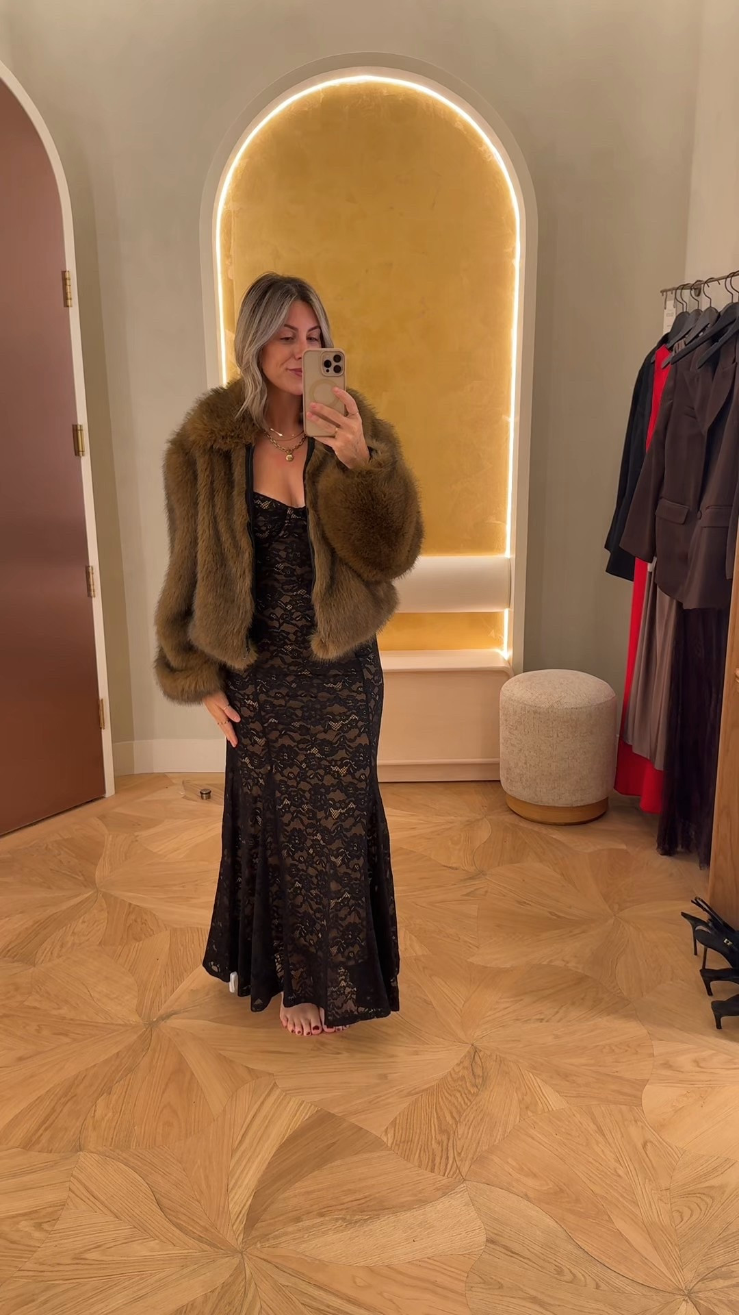 Dynamite holiday looks 
Wearing size small in all the dresses 

#LTKwinter #LTKcanada