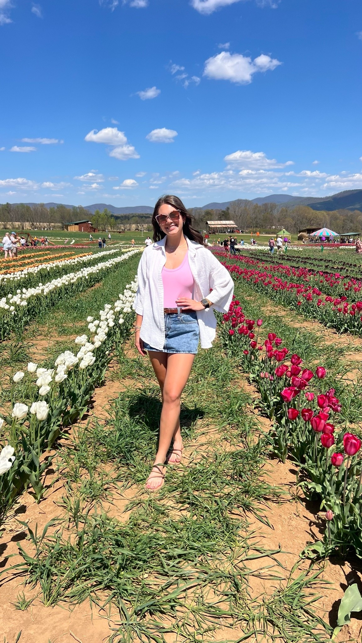 Tulip field & farmers market ootd 🌷

#LTKdayinmylife #LTKootd #LTKSeasonal