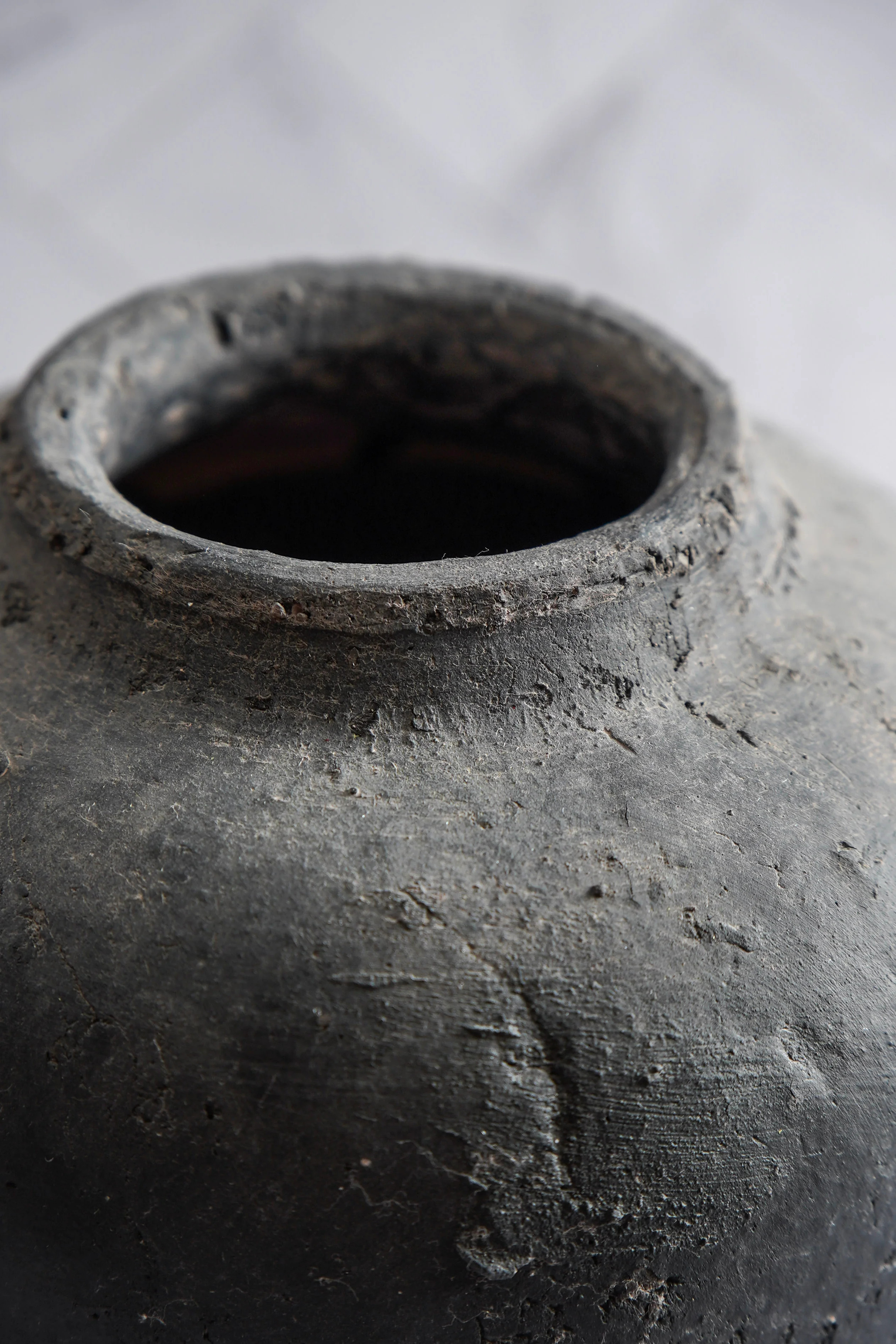 Nora Charcoal Vase | MJHome