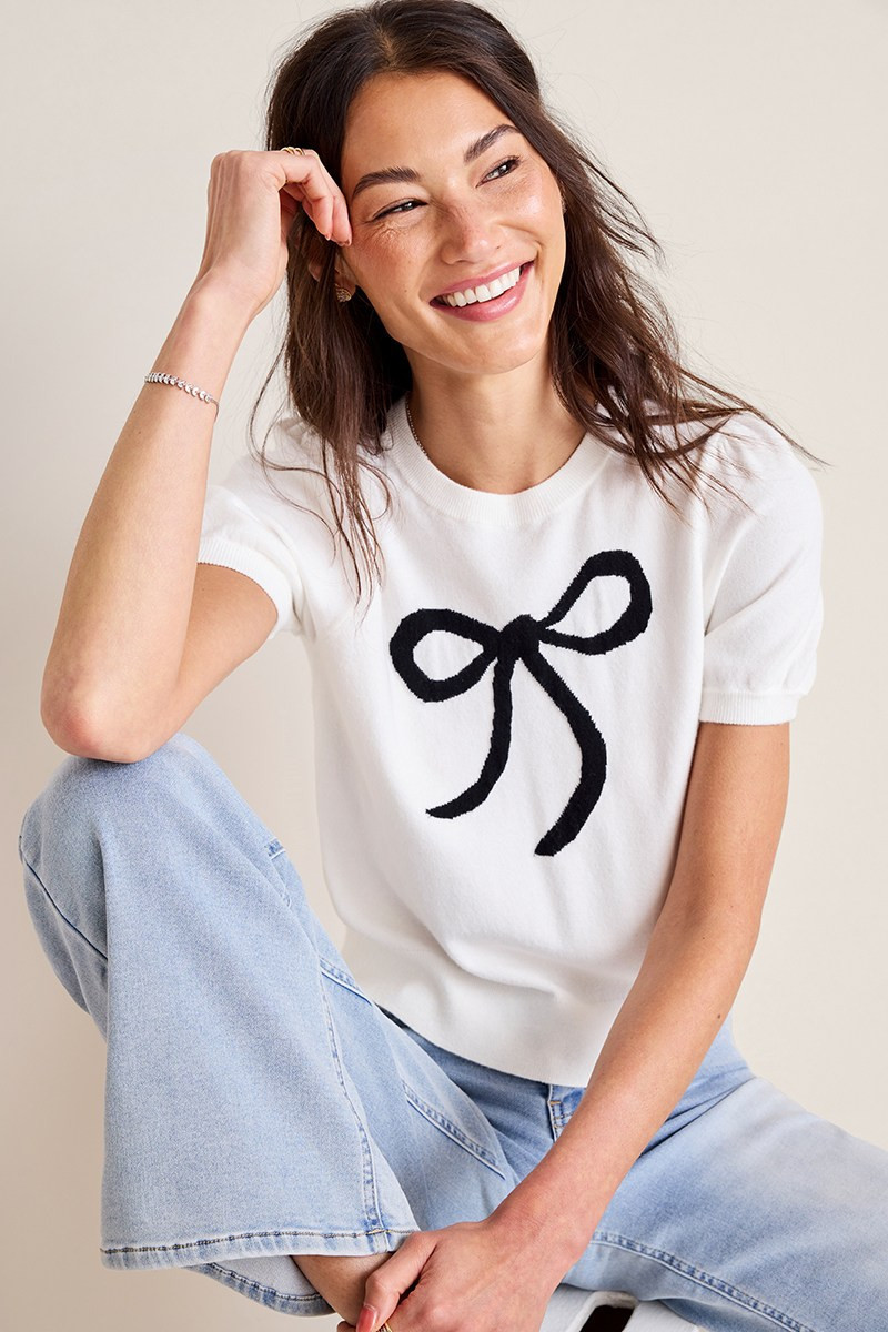 Kasey Intarsia Bow Sweater Tee | Francesca's