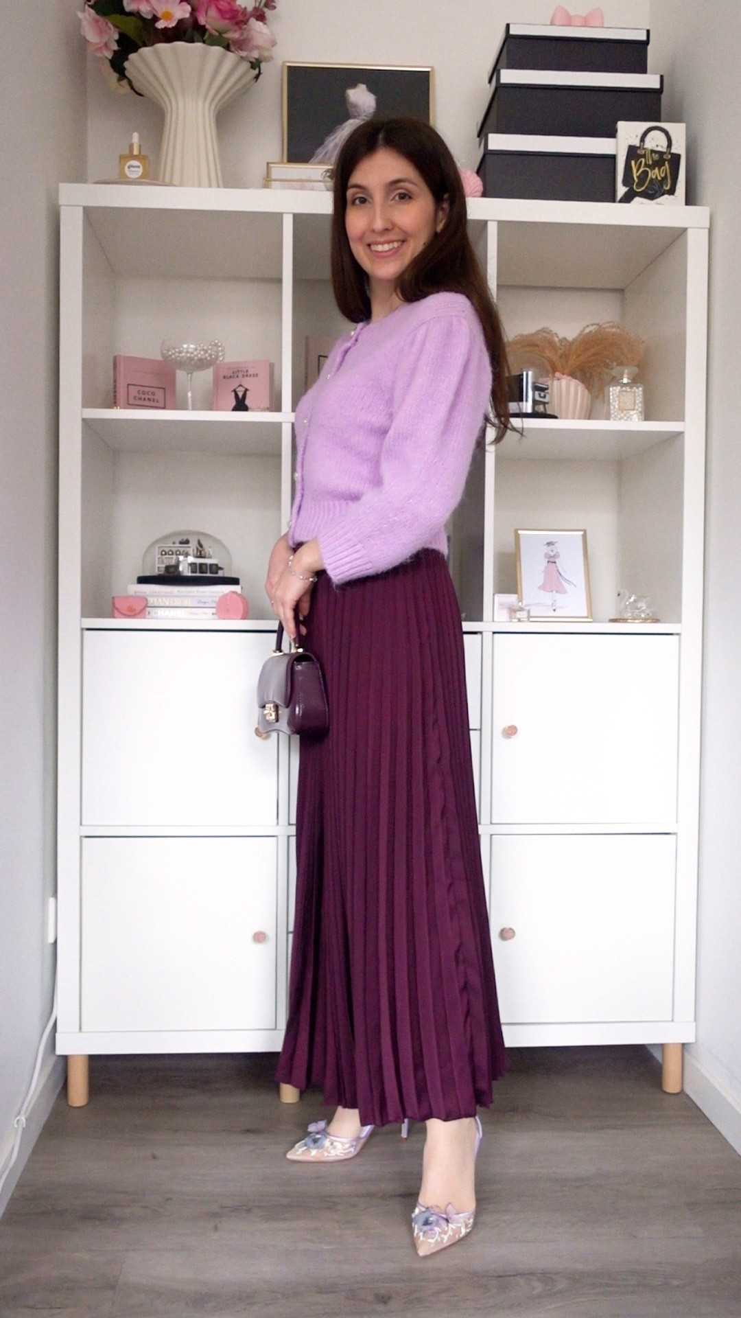 Do you ever wonder how to wear your ethereal wedding guest shoes in winter? I’m planning to make a video on how to style your Bella Belle Eve shoes in winter! Here is a sneak peek 😏

Bella Belle has 20%-40% off sitewide plus free shipping worldwide till the 2nd of December so now it’s the item to invest in one of their beautiful shoes 😍

#LTKsale #LTKshoes #LTKCyberWeek