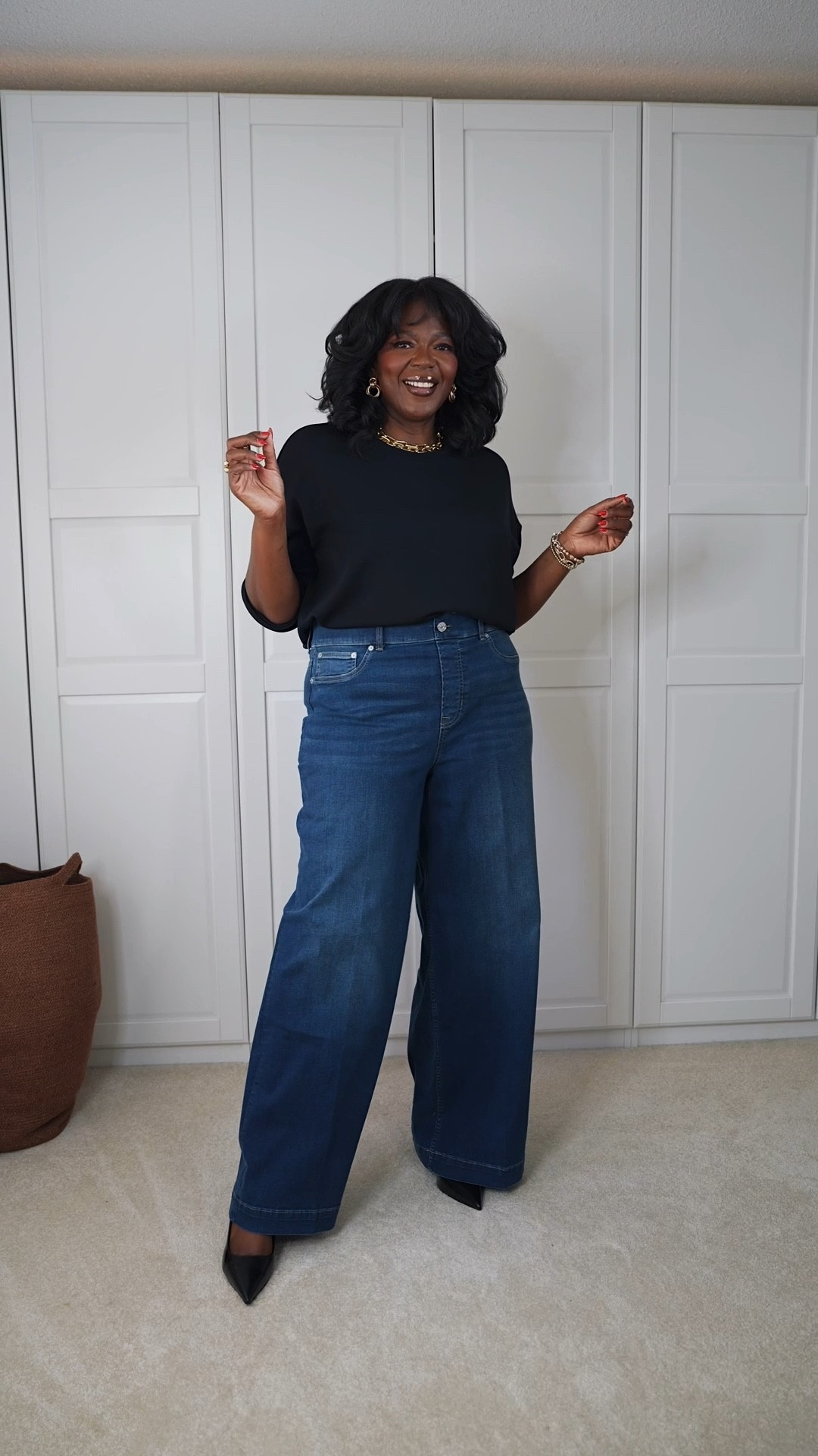 Whether I'm doing school drop-offs, running errands, or hopping on a flight, these pieces from
@spanx have me looking comfortable and always polished. Everything I am wearing goes up to
size 3x, and the pants come in petite, regular, and tall.
Use my code ASSAXSPANX for 15% off your first purchase + free shipping (excluding sales),
Valid for New customers only. #spanxpartner 

#LTKPlusSize #LTKTravel #LTKMidsize