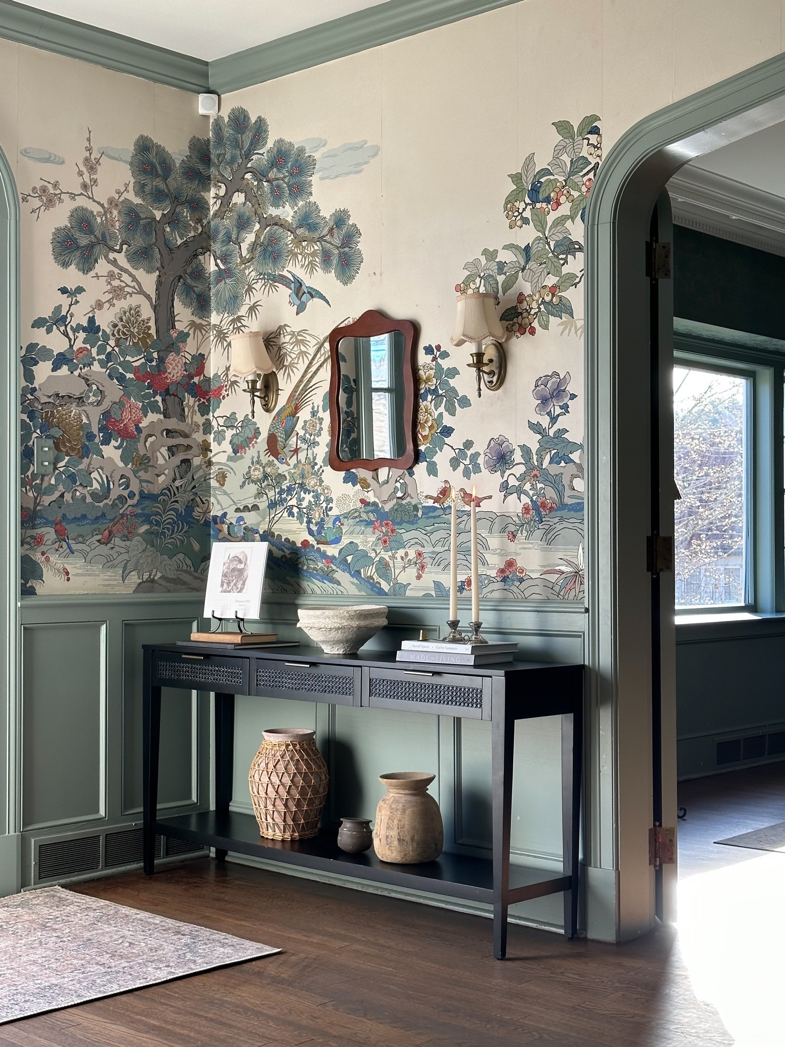 Entryway console table decor!  Most is vintage but I’ve linked what I can  

#LTKhome