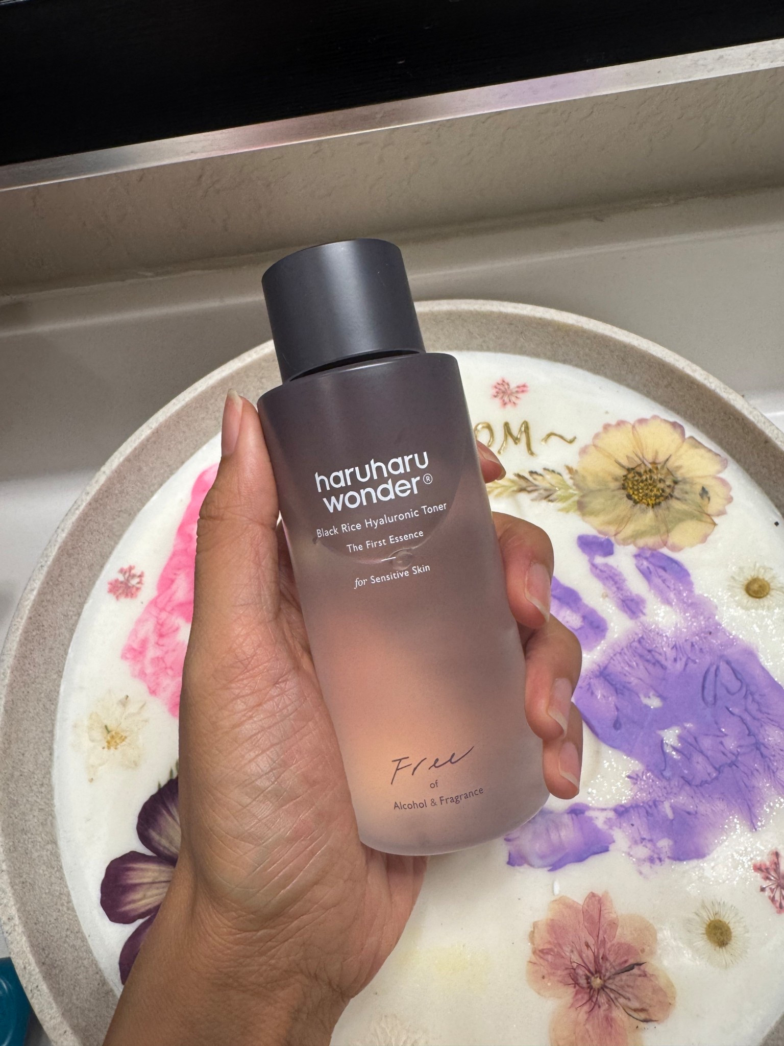 The BEST reset for your skin! I have very sensitive and acne prone skin and using this has made a massive difference. Super soft and hydrating  

#LTKFindsUnder50 #LTKBeauty #LTKSaleAlert