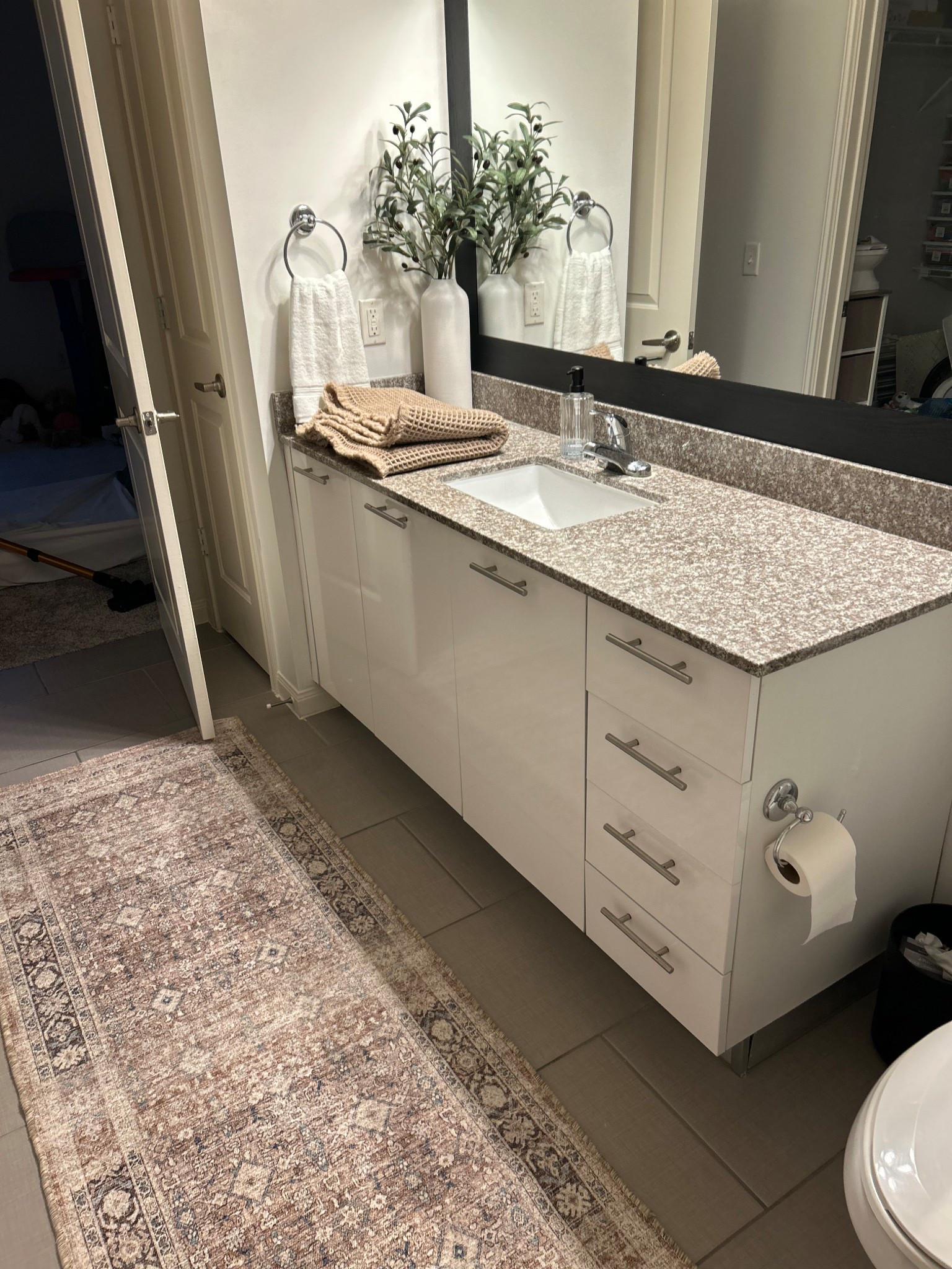 Small details that make the biggest difference 🤍 I’ve been slowly refreshing our bathroom with soft textures and neutral pieces, and these are a few favorites I’ve been loving lately

#LTKmorningroutine #LTKdayinmylife #LTKHome