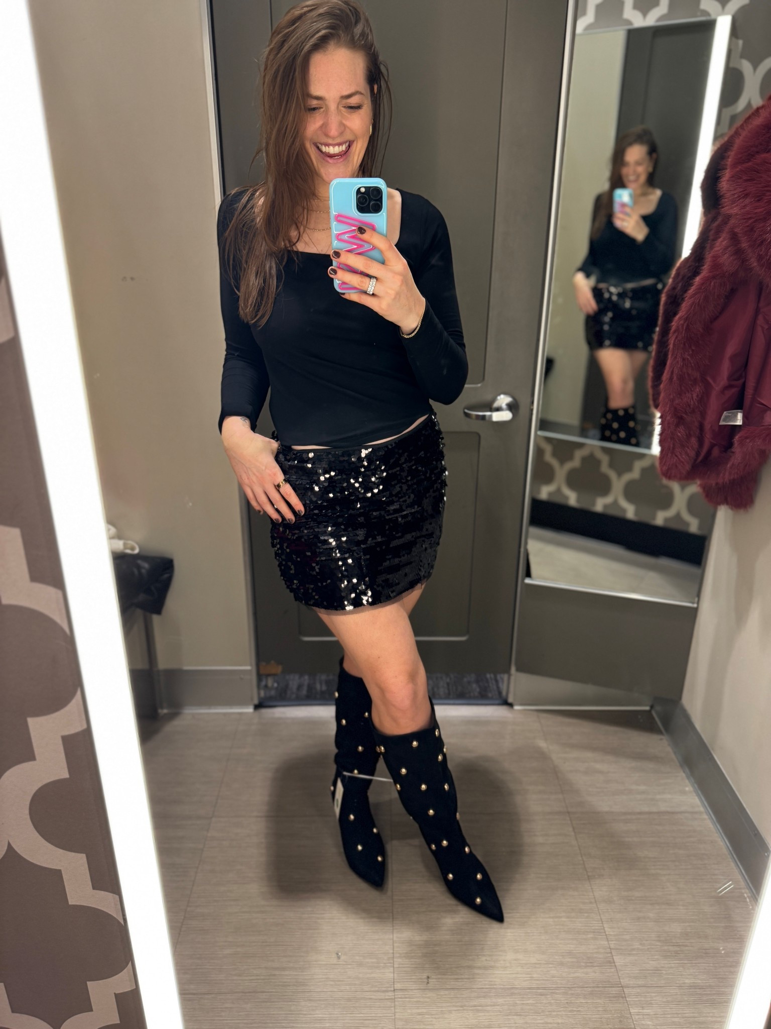 black on black on black but 3 different textures and such fun details 🪩🖤✨

#LTKHoliday #LTKOver40 #LTKFindsUnder50