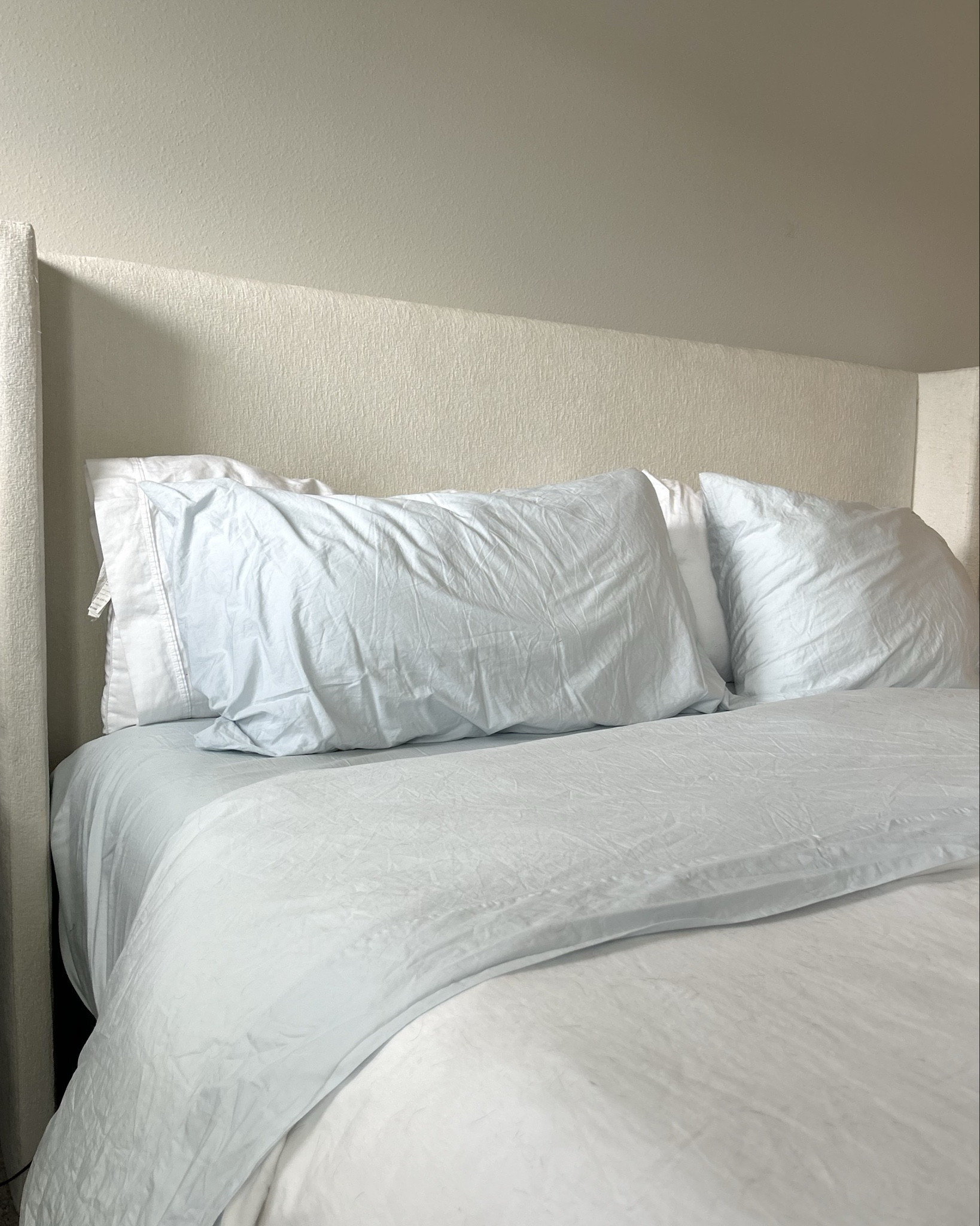 Looking to refresh your bedding this fall?These sheets are so soft and cooling + organically made with no harmful dyes or chemicals. As a new mom I’ve been trying to make more conscious choices for our home and these sheets check all of the boxes. A big thank you @naturepedic for sending over your percale sheets in your new color “cornflower blue” which is stunning! 

#ad #naturepedic #heatlhysleep #organichome



#LTKGiftGuide #LTKHome #LTKFamily