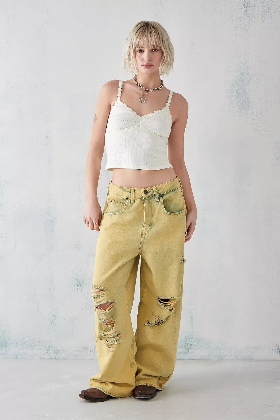 BDG Tinte amarillo Jaya Loose Ripped Boyfriend Jeans | Urban Outfitters (US and RoW)