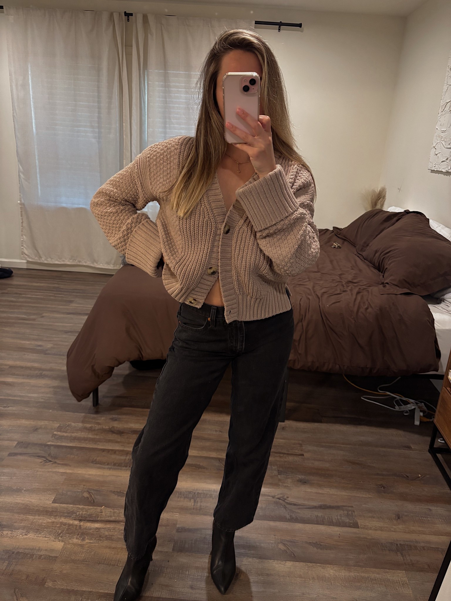 Cozy + chic 🍂 Wearing my favorite Abercrombie cardigan (size small) with Levi’s for an easy fall look. Perfect for dinner or grabbing a cocktail when the temps start to drop — comfy but still put together 🤎 

#LTKSeasonal #LTKU #LTKParties