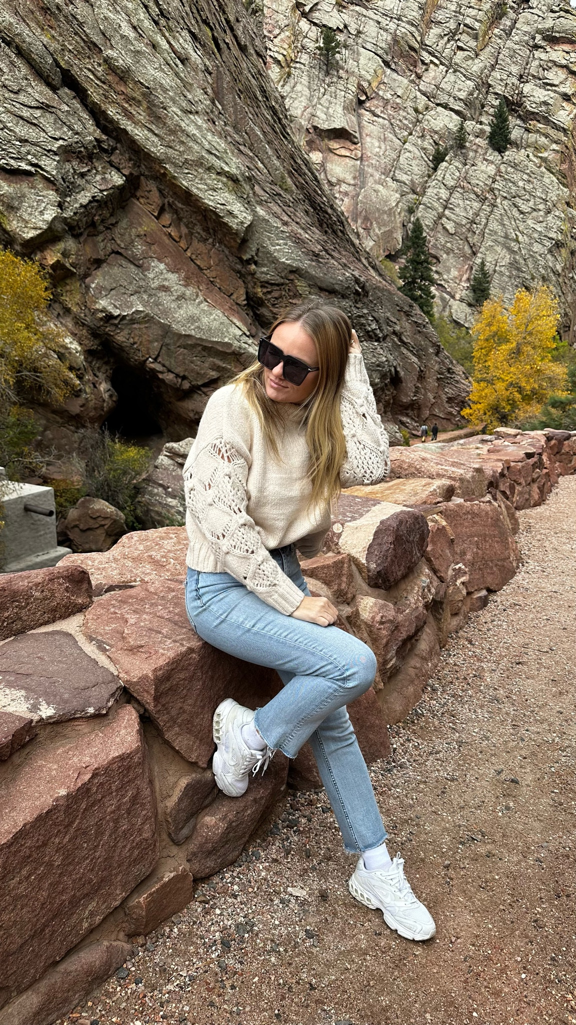 Sweater size M
Jeans size 27
Sunglasses 
White sneakers size 7.5

Code ELENASAVE25 for 25% at Vicicollection.com

#LTKSeasonal #LTKStyleTip